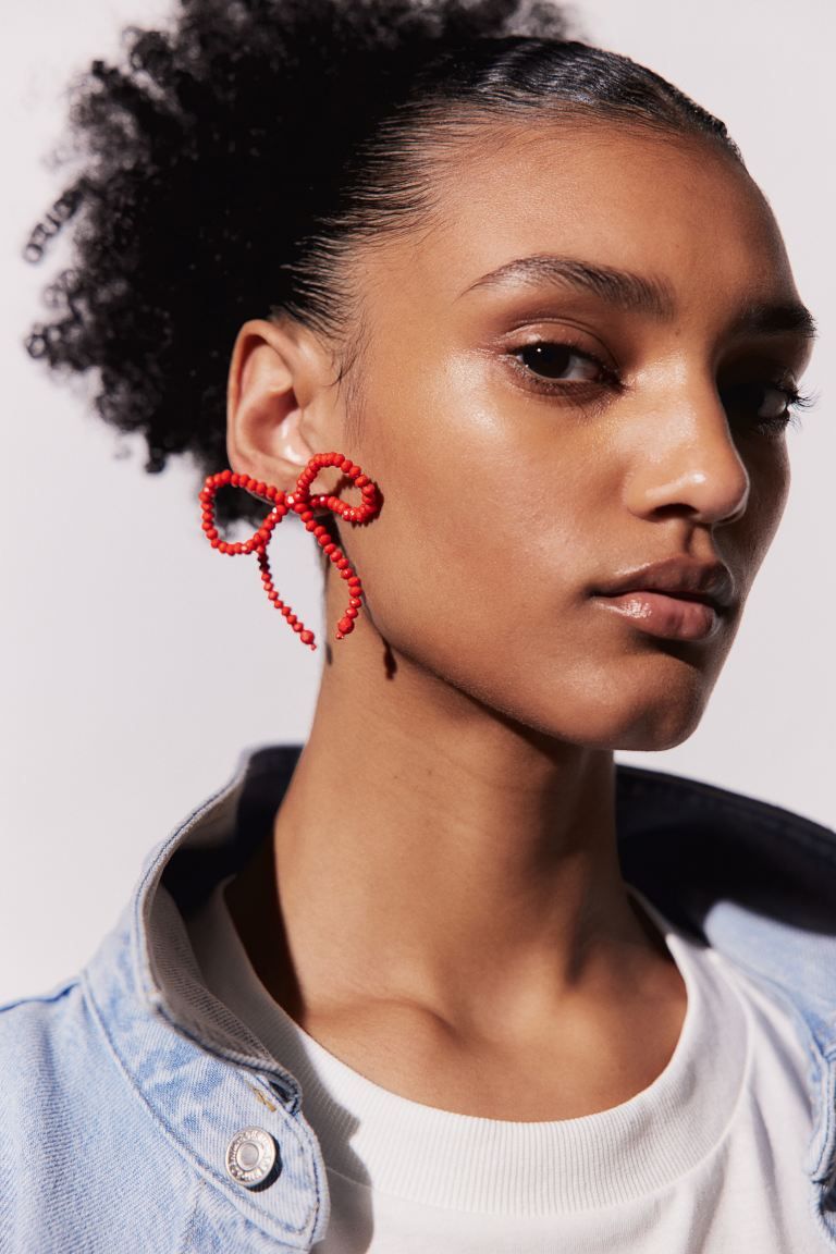 Bow-shaped Beaded Earrings | H&M (US + CA)