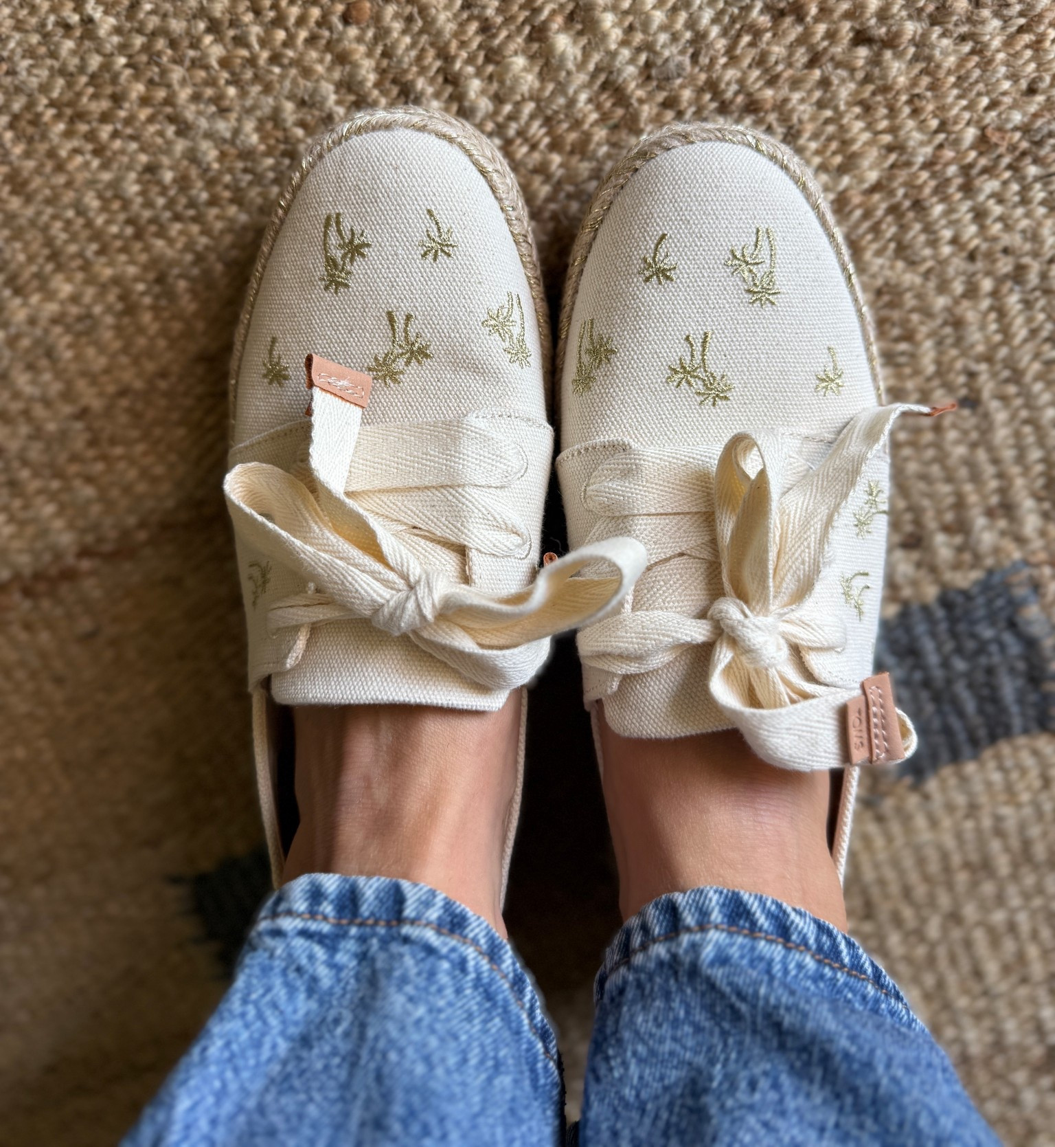 Women's Carolina Lace-Up Espadrille Metallic Embroidered Palm Trees - 9.5

#LTKselfcare #LTKmorningroutine #LTKMothersDay