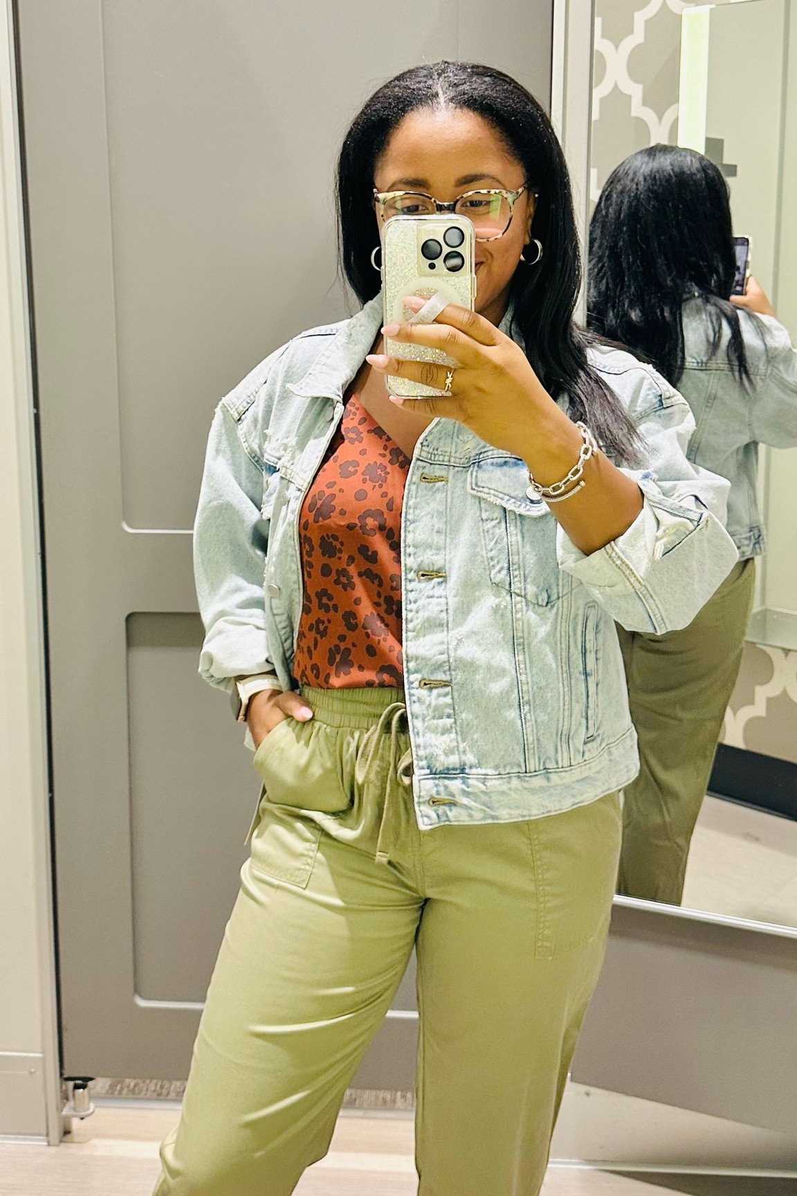 Another comfy teacher outfit for the Fall!

 Jacket M
Top S
Joggers 6

#LTKBacktoSchool #LTKFind #LTKworkwear