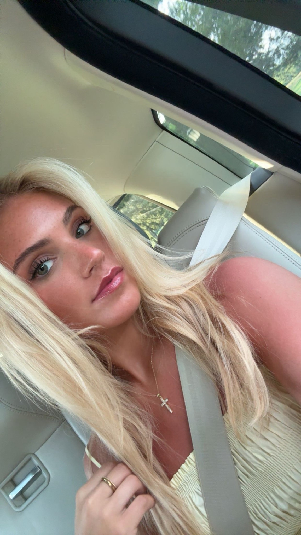 all the products i used in this photo for a natural glowy summer look

#LTKU #LTKFindsUnder100 #LTKBeauty