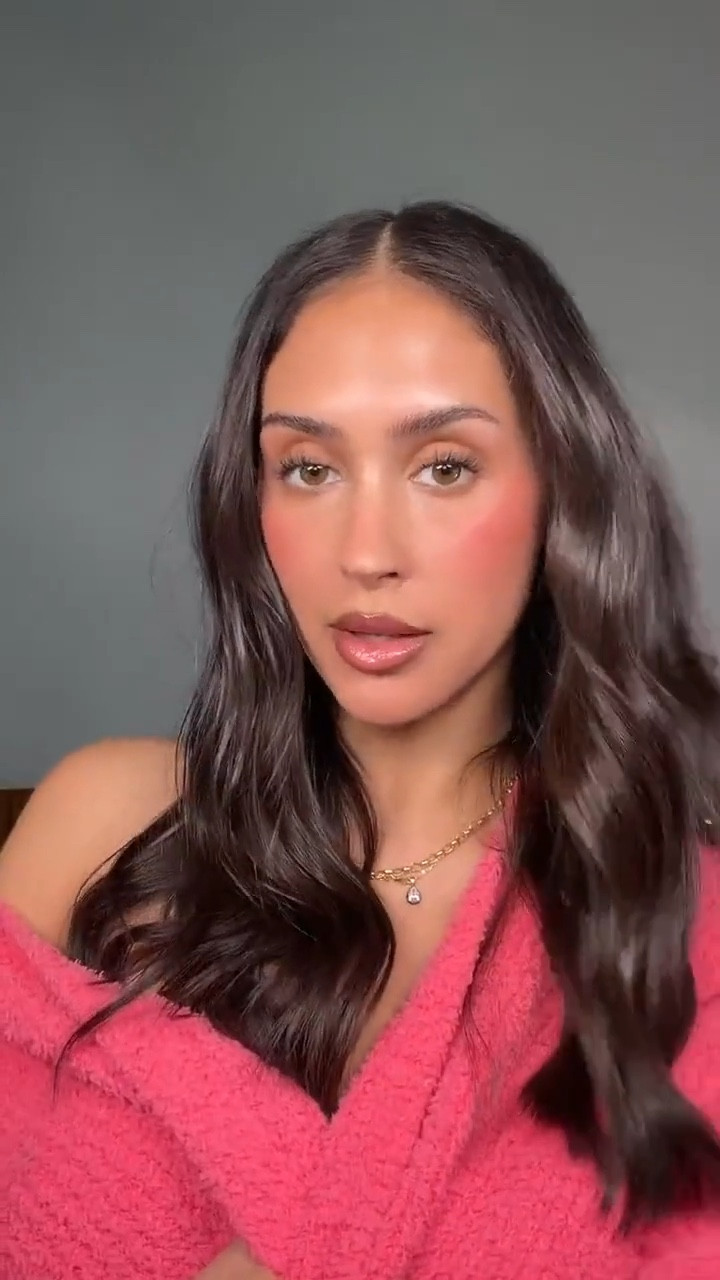 Punchy pink makeup look!

#LTKgrwm #LTKmorningroutine #LTKMothersDay