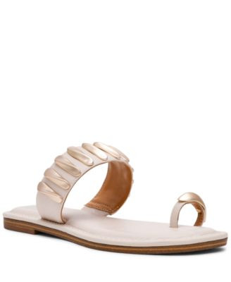 DV Dolce Vita Women's Jayson Jewelry Embellished Thong Toe Ring Flat Sandals - Macy's | Macy's