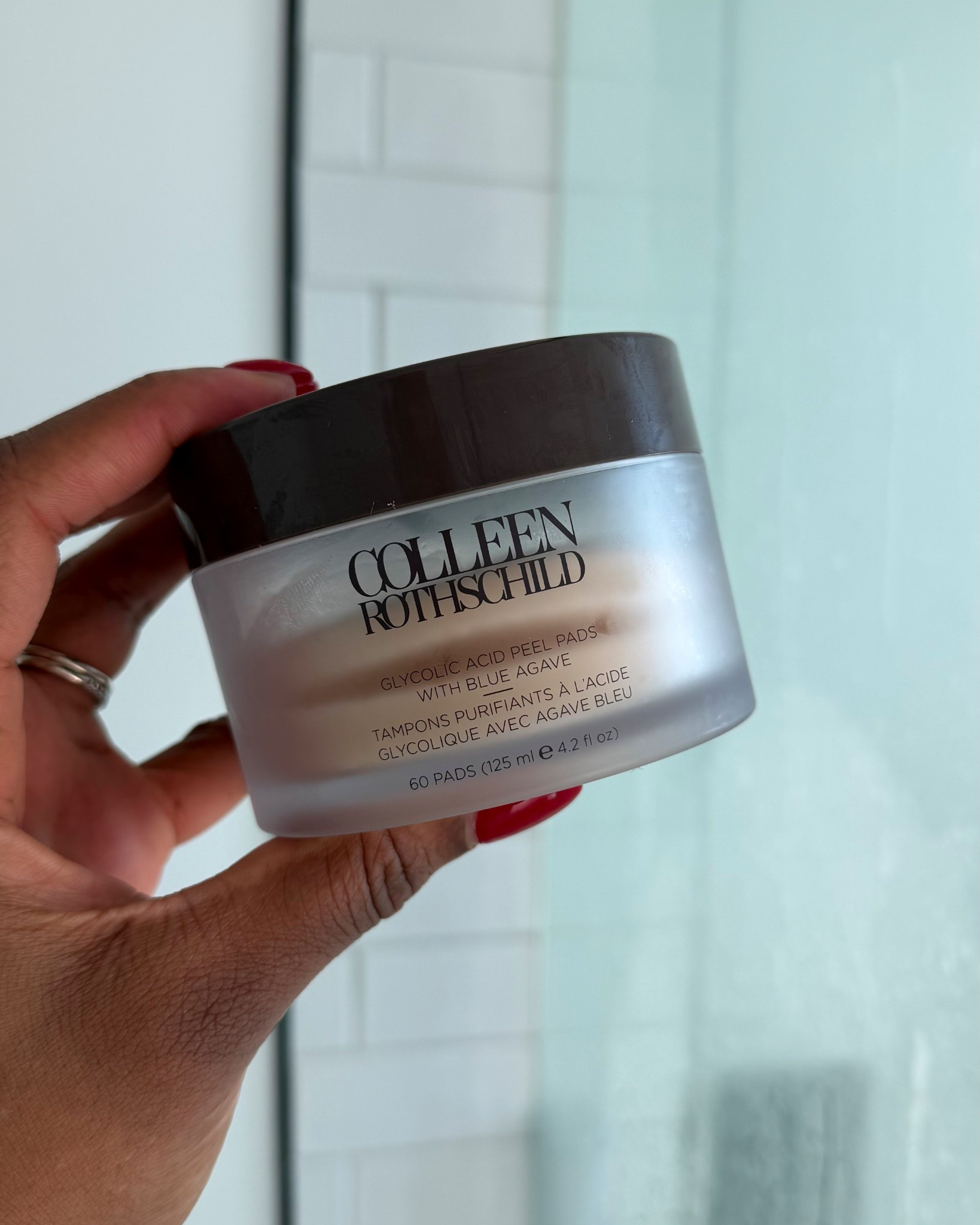 A game changer for my face! My skin as been brighter, smoother and more even. ✨