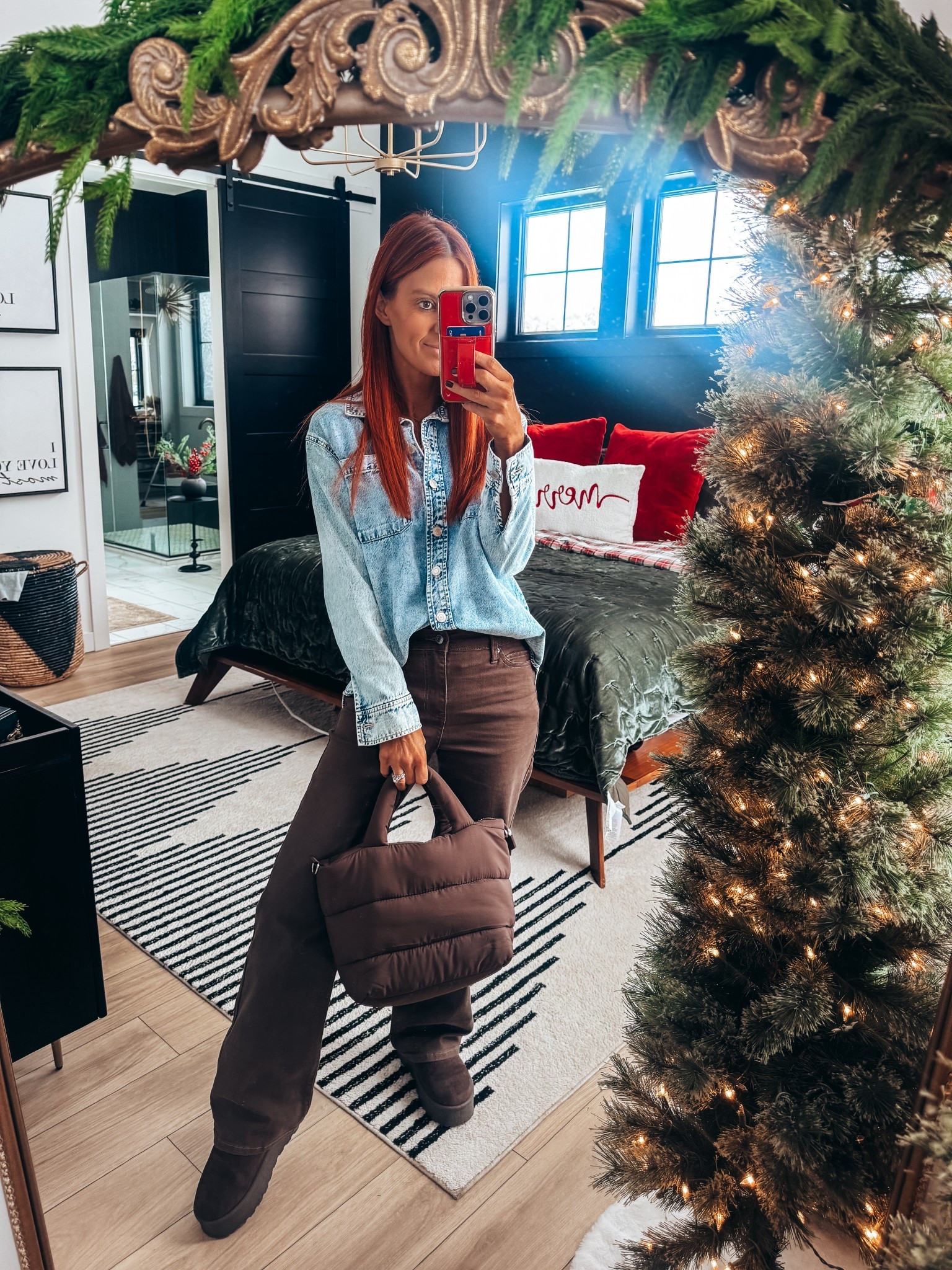 Pants - xxs
Top - xs 

#LTKFindsUnder50 #LTKOver40 #LTKSeasonal