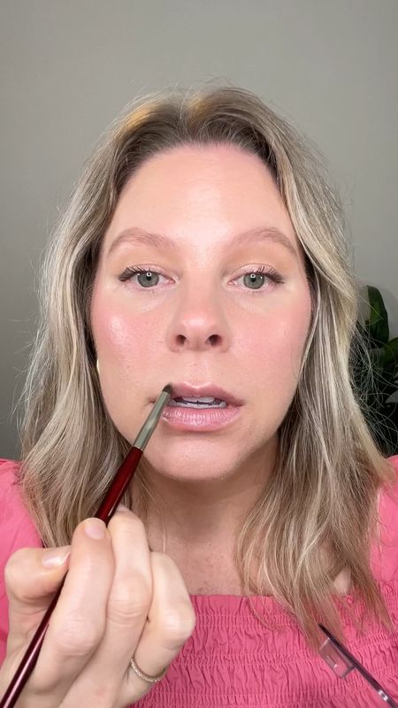 Trying this lip sculpting technique by @makeupbynikkilarose! Thanks for sharing! 

I think next time I’ll use more of a cooler toned bronzer or contour powder — but overall, I loved how soft it looked. You can still wear a lip liner if you want to, but I feel like with this technique, it’s not necessary. This is a great way to add a little sculpt and fullness to your lips without them looking super lined.

Give it a try and follow for more easy & everyday makeup!



#makeuptechniques #makeuptips #makeupformatureskin #everydaymakeup #over35makeup

#LTKBeauty #LTKFindsUnder50 #LTKVideo