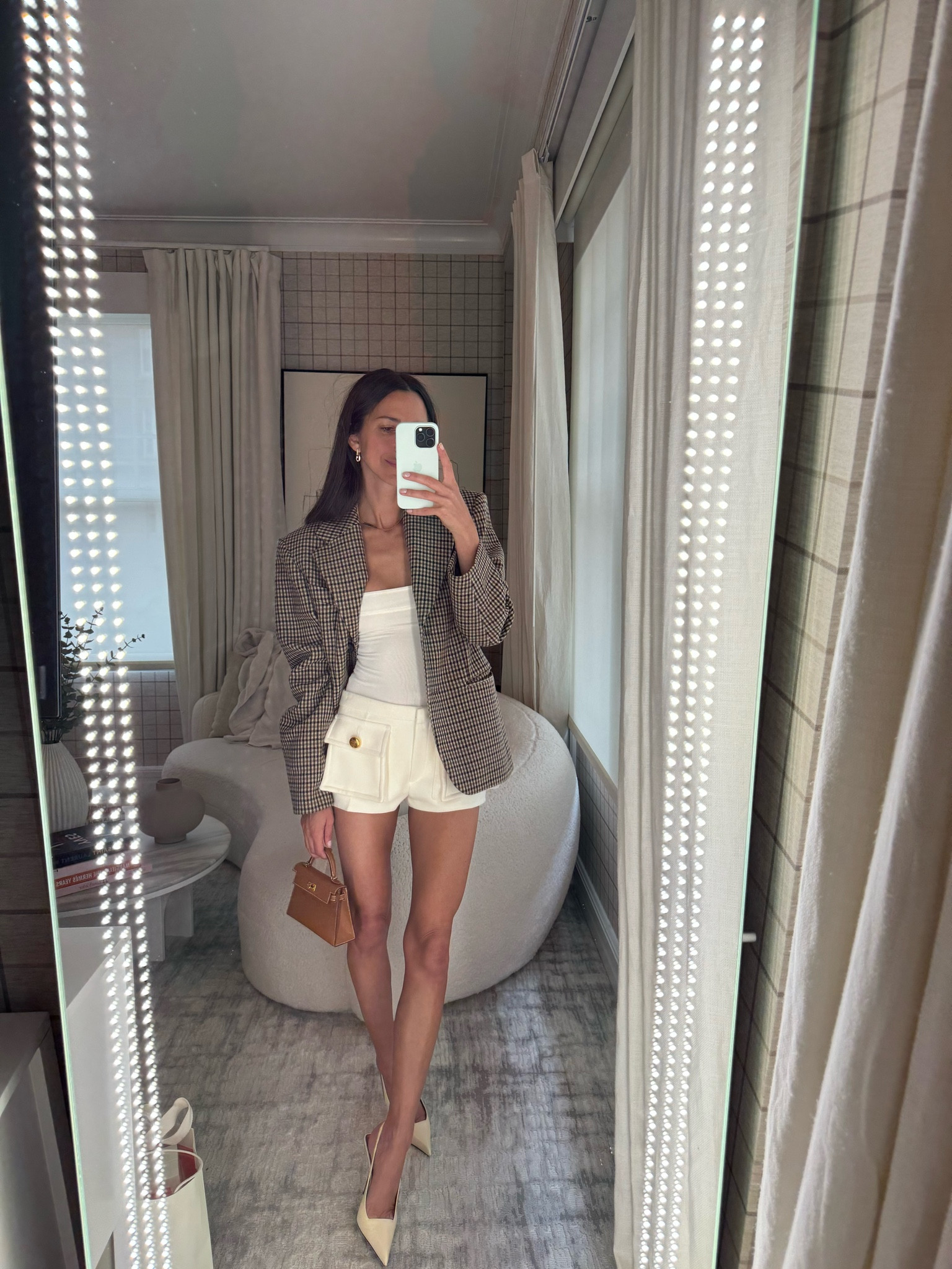 STYLE SESSION: spring time night out in NYC. Blazer is Khaite and shoes are YSL but linked similar!