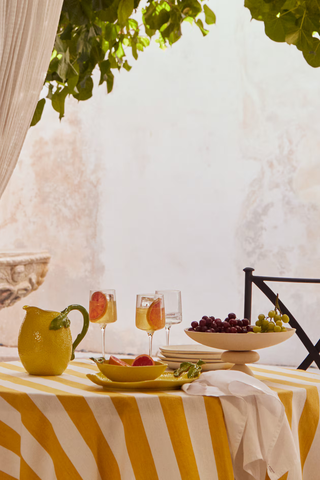 Servierschale aus Steingut in Zitronenform - Gelb - Home All | H&M AT | H&M (DE, AT, CH, NL, FI)