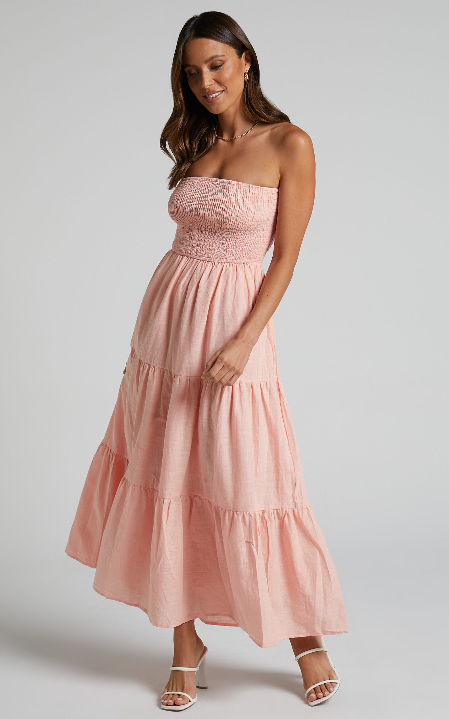 ZOE MIDAXI DRESS - STRAPLESS SHIRRED BODICE TIERED DRESS IN PEACH | Showpo (US, UK & Europe)