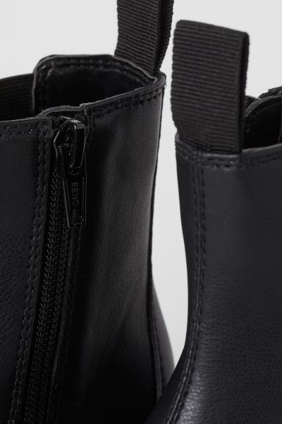 Chelsea Boots | H&M (US + CA)