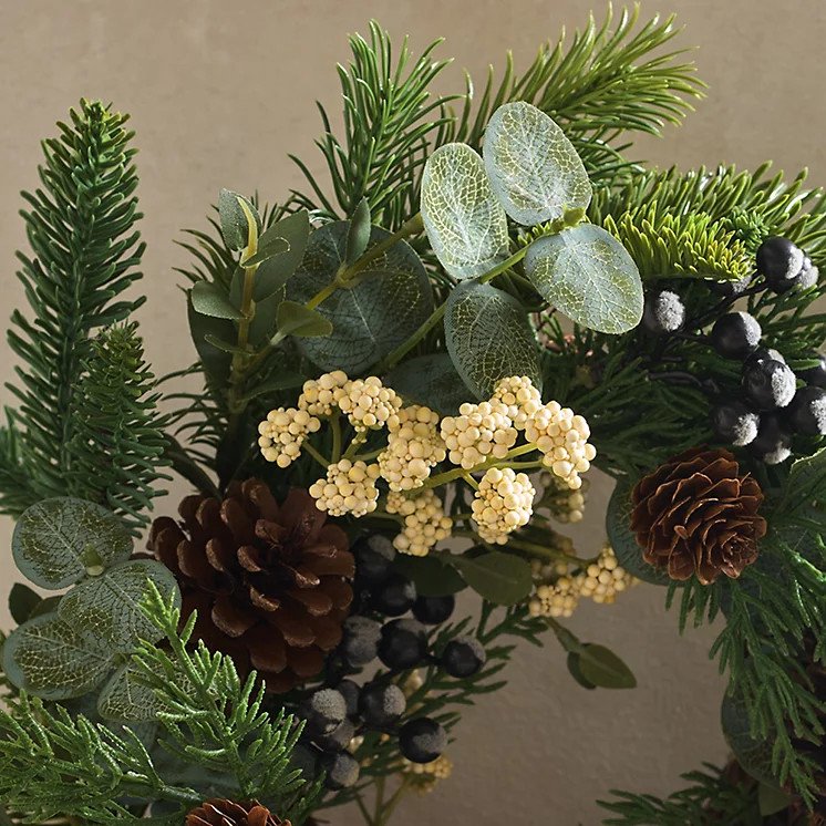 37cm Ultimate Pinecone Wreath | Christmas Wreaths & Garlands | The  White Company | The White Company UK & ROW