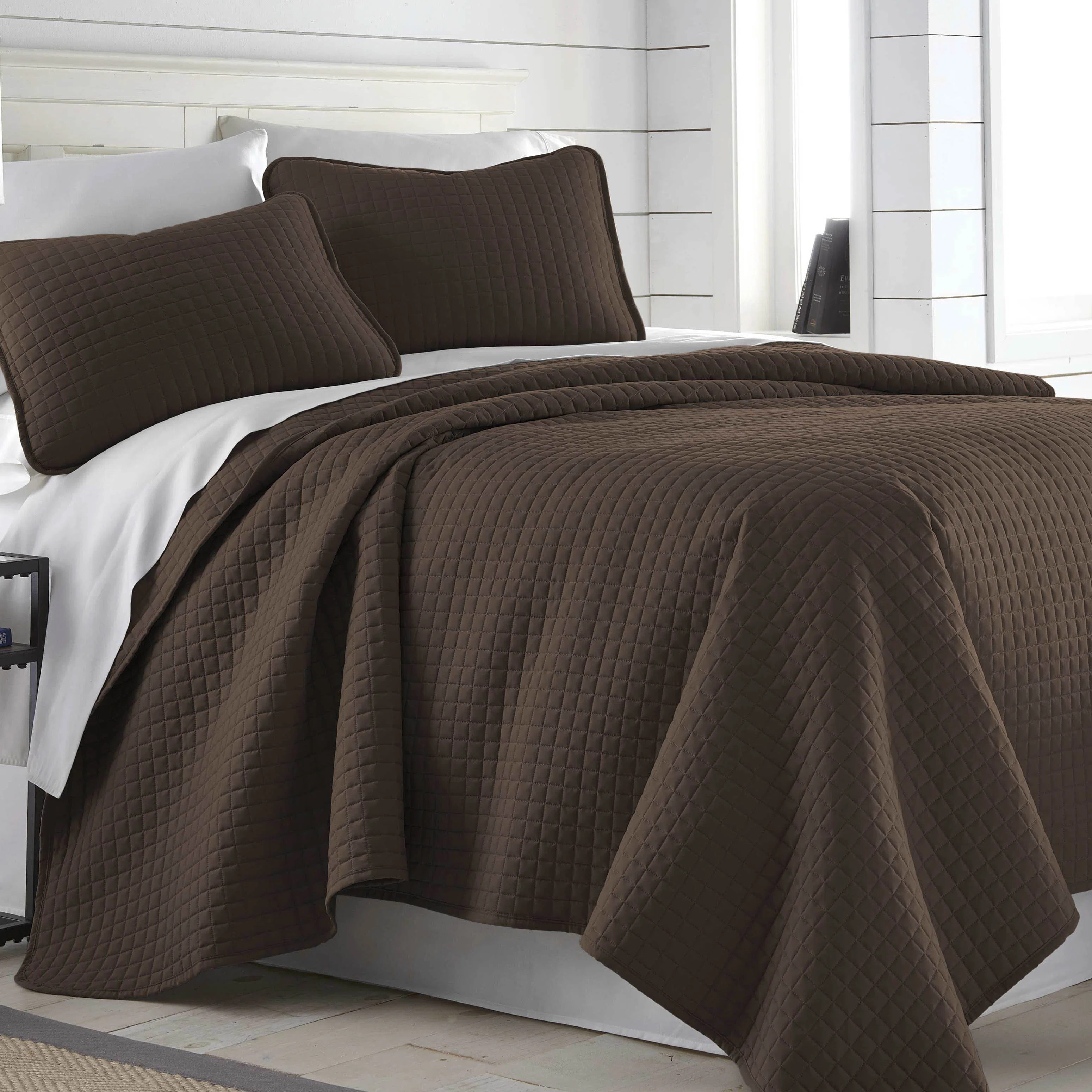 Vilano Springs ® Oversized, Light-Weight Hotel Quality Quilt Set with Matching Shams | Wayfair North America