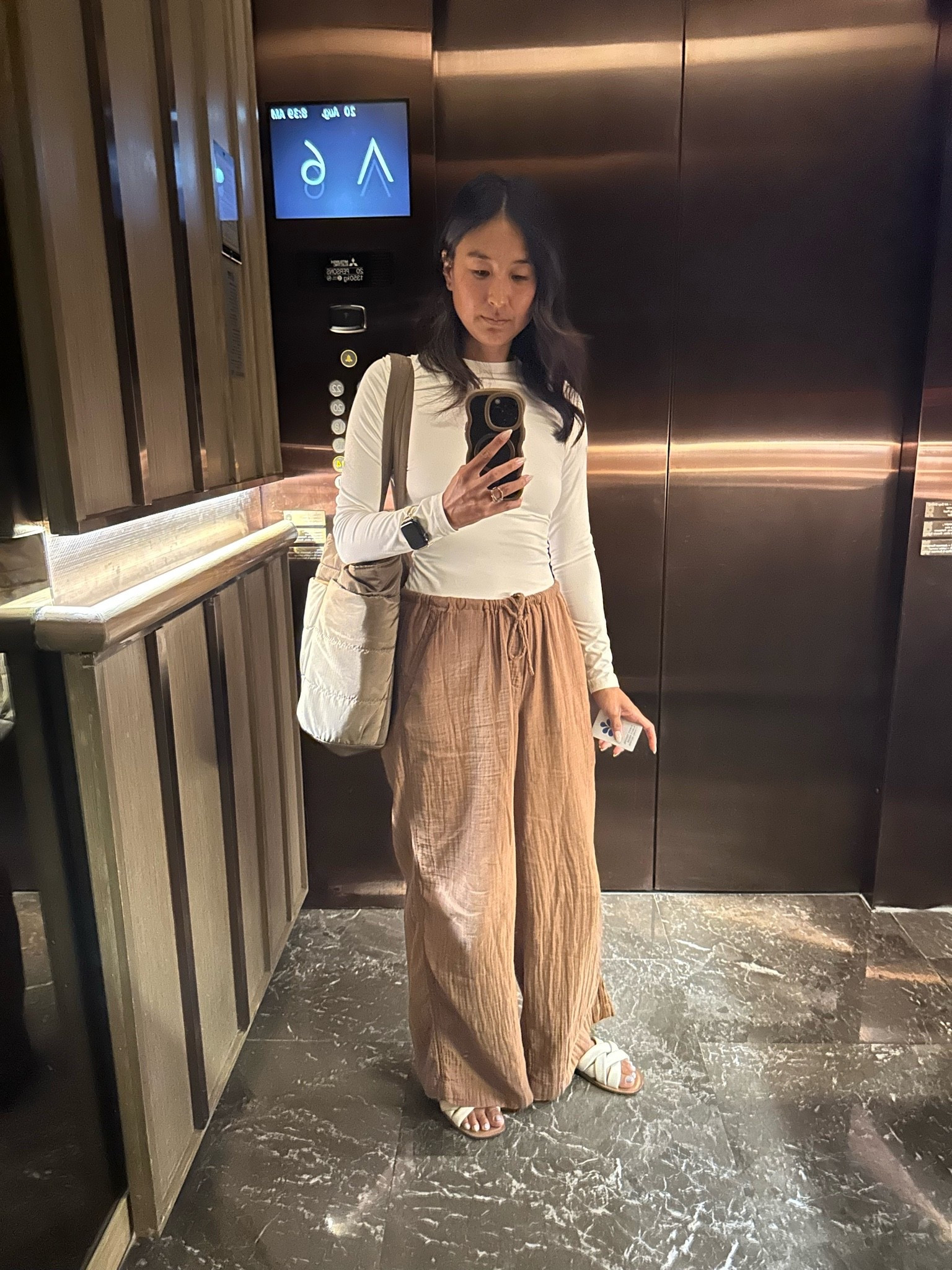 I look so tired..
This is one of my favorite comfy travel outfits that looks more elevated

#LTKdayinmylife #LTKTravel #LTKSeasonal