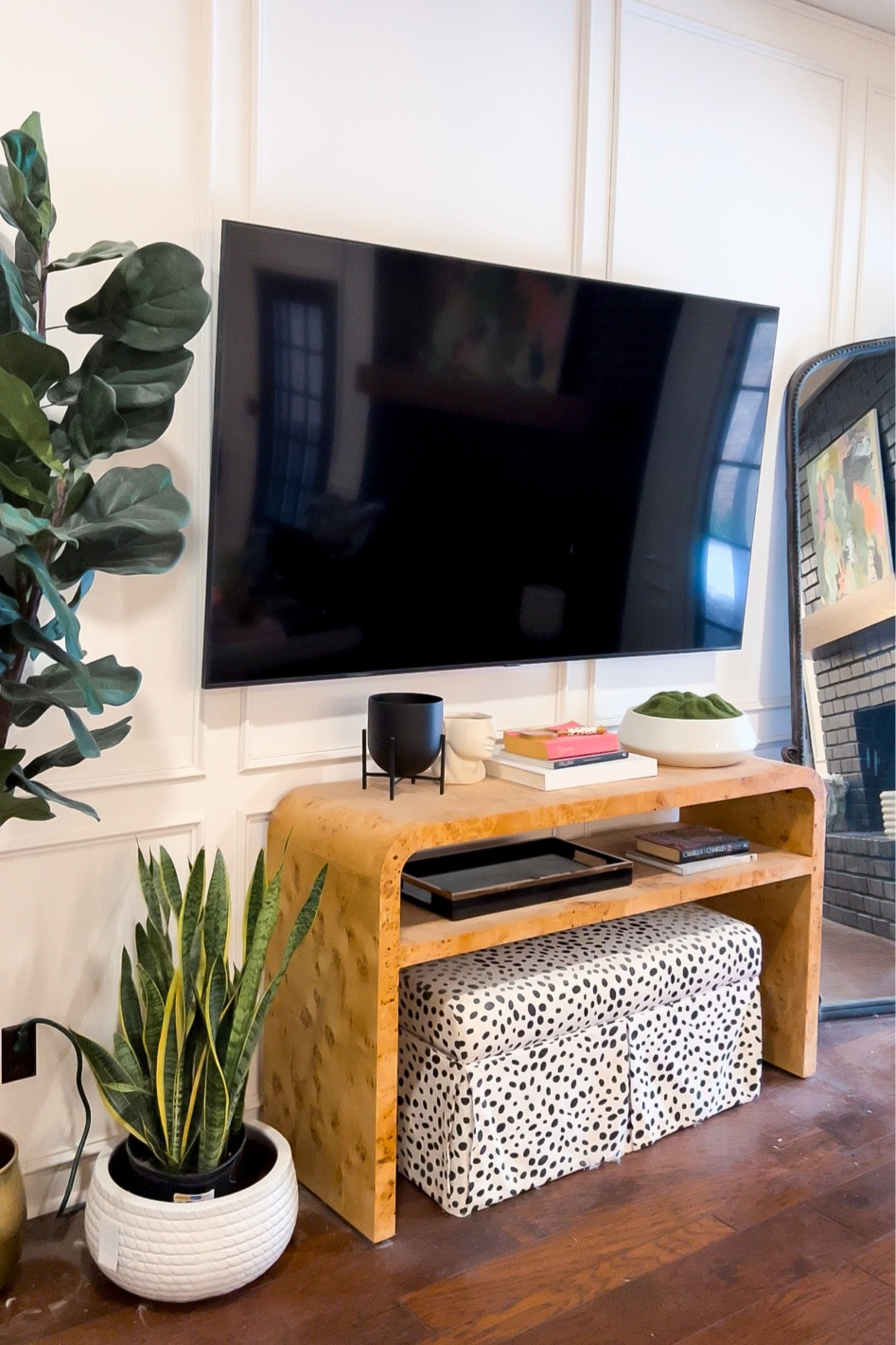 Home, decor, living room, console, tv styling, faux plants, fiddle tree, modern, black & white, planters 

#LTKhome #LTKunder50 #LTKstyletip