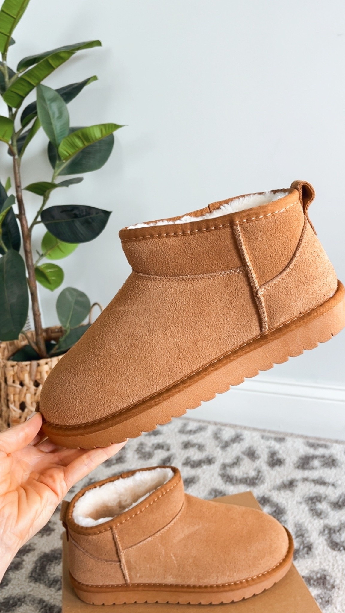 RUN! 50% off 
These suede ankle boots with faux fur are perfect for cozy days. Perfect for wearing with jeans or leggings.

#LTKSeasonal #LTKSaleAlert #LTKootd