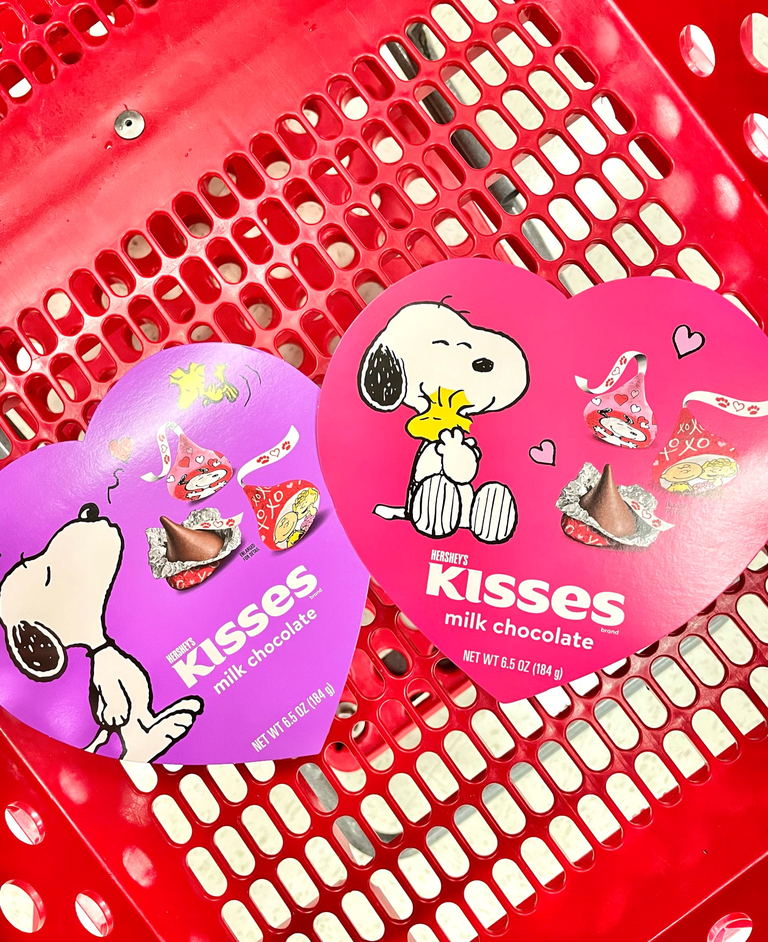 Valentine’s Hersey heart box💋🎁 Who doesn’t love milk chocolate & Snoopy??

#LTKSeasonal #LTKGiftGuide