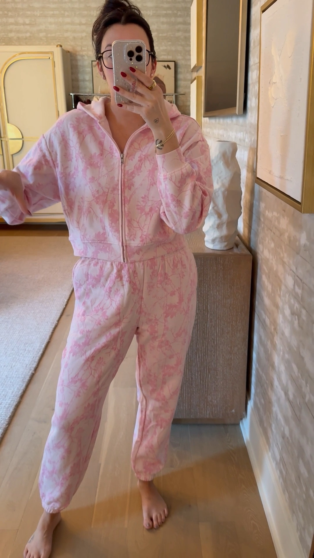 @walmartstyle has some great fleece sets that look like Aerie or Abercrombie for a fraction of the price! 

#LTKFindsUnder50 #LTKmomlife #LTKGiftGuide