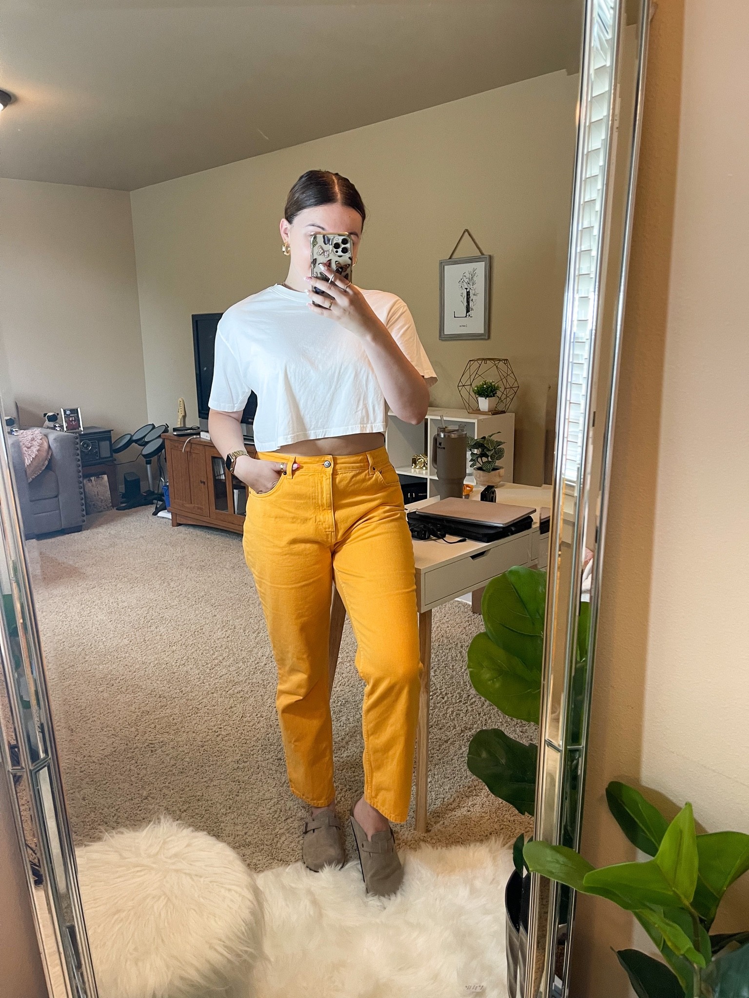 Orange dad jeans outfit idea for fall! Perfect transitional outfit idea

I’m wearing a M tee, size 31 jeans and size 9 clogs

#LTKSeasonal #LTKunder100 #LTKstyletip