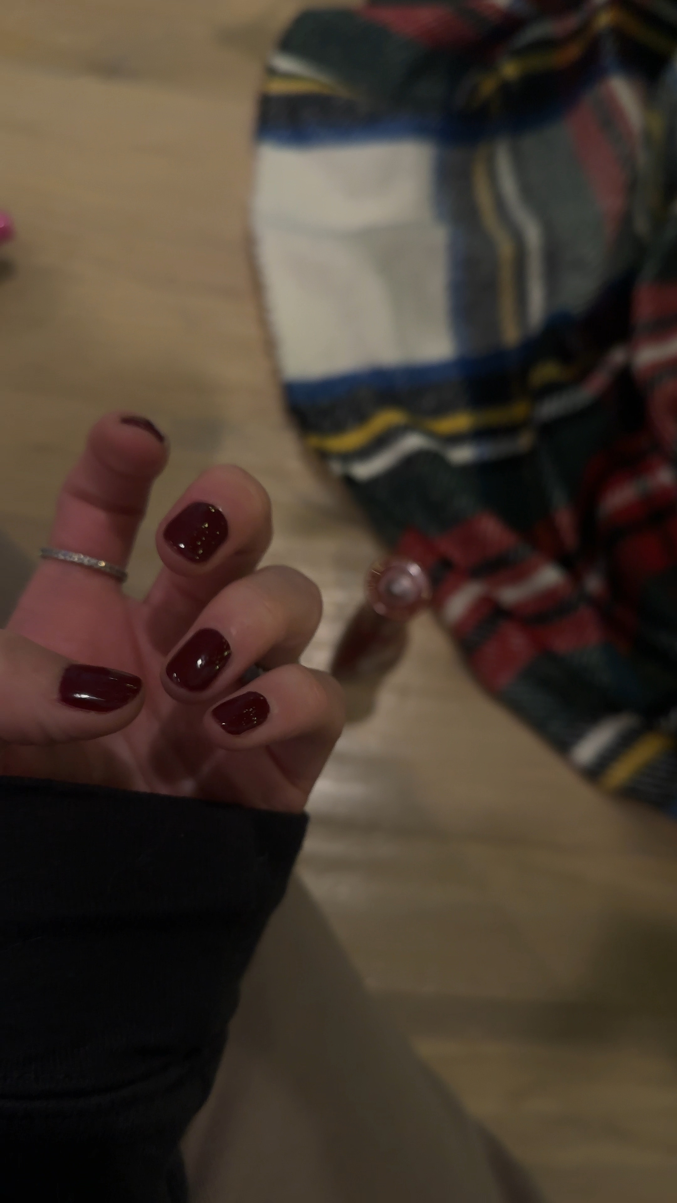 A pretty deep red polish! 
Perfect for the holidays. 

*Sally Hansen Insta-dri 
393 Cinna- snap 







@Morgan.Speiser 
holiday nails, polish, Christmas polish, stocking stuffer idea, Christmas nails. 


#LTKHoliday #LTKSeasonal #LTKGiftGuide