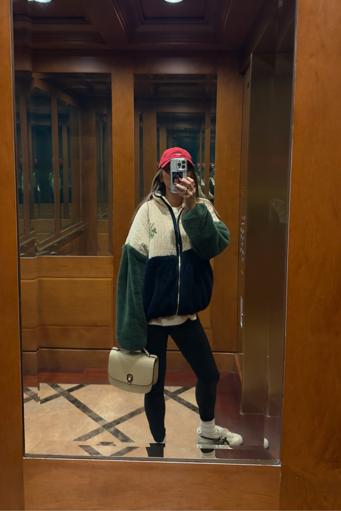 bag savette tondo 22 (can also be crossbody or off the shoulder)
