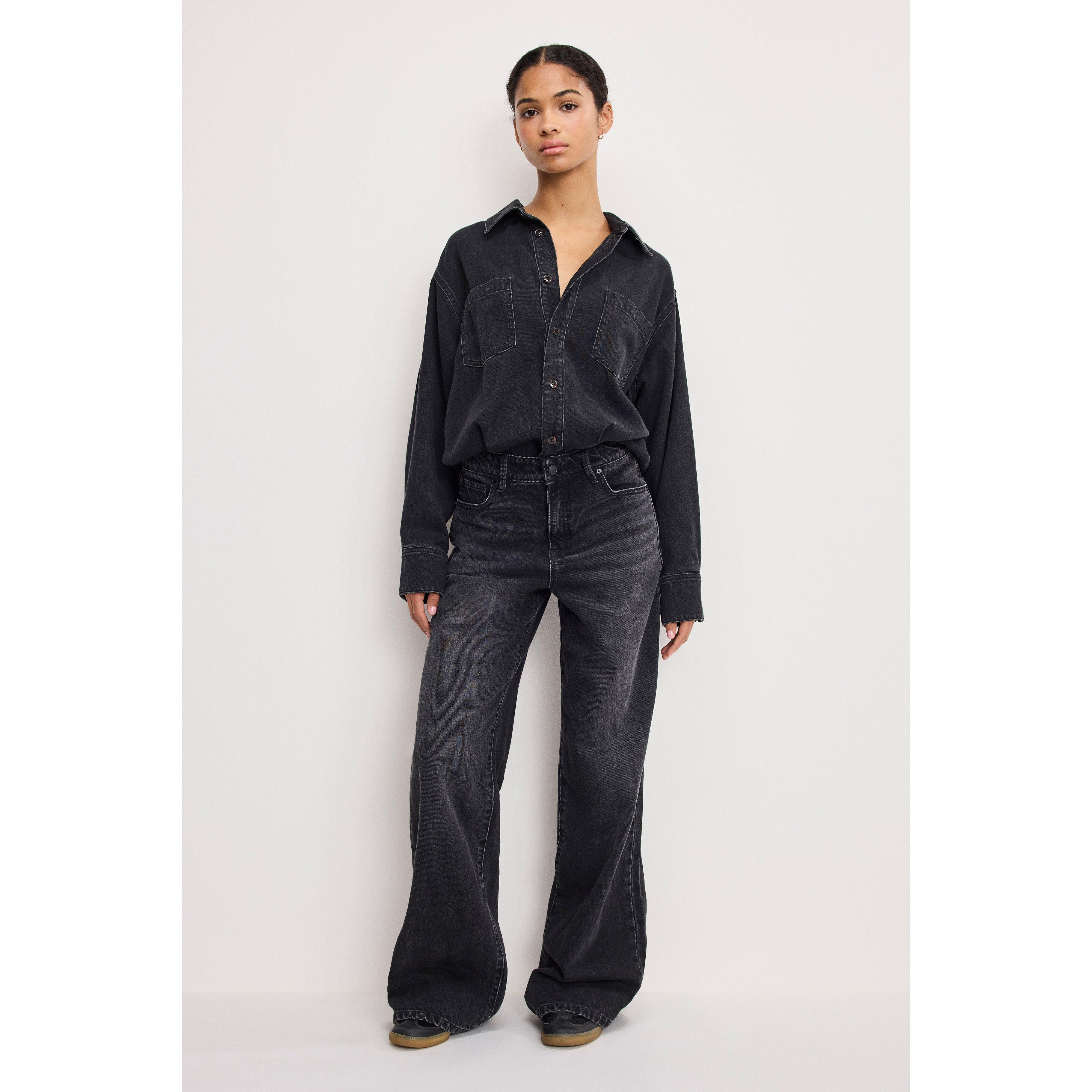 Women's Denim Shirt Jumpsuit | Black, 389 Size Large | Good American by Khlo� Kardashian | Good American
