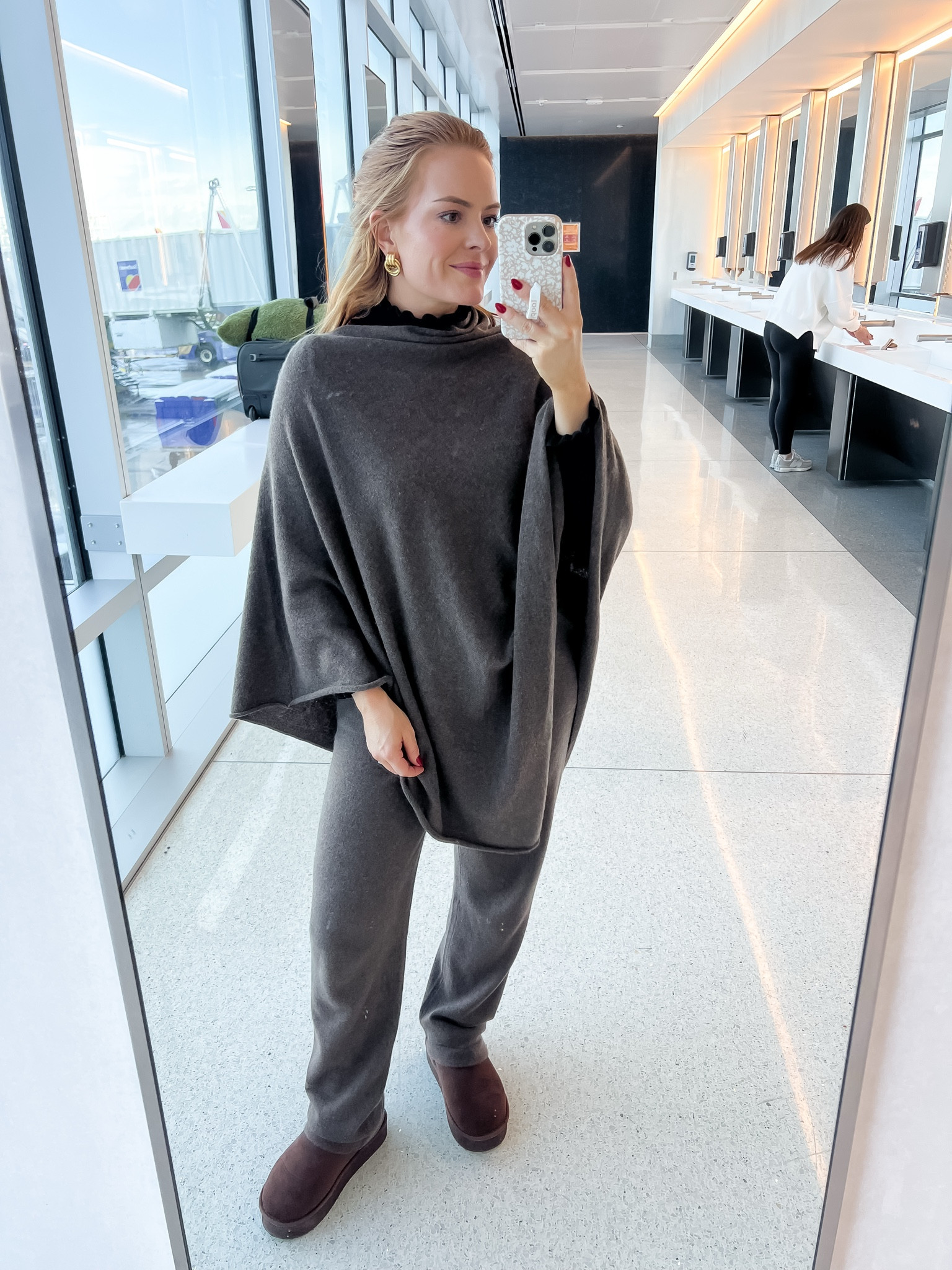 Winter travel outfit✈️ I love these cashmere quince items! The shawl was perfect for staying warm and cozy while traveling!

#LTKTravel #LTKCyberWeek #LTKSeasonal