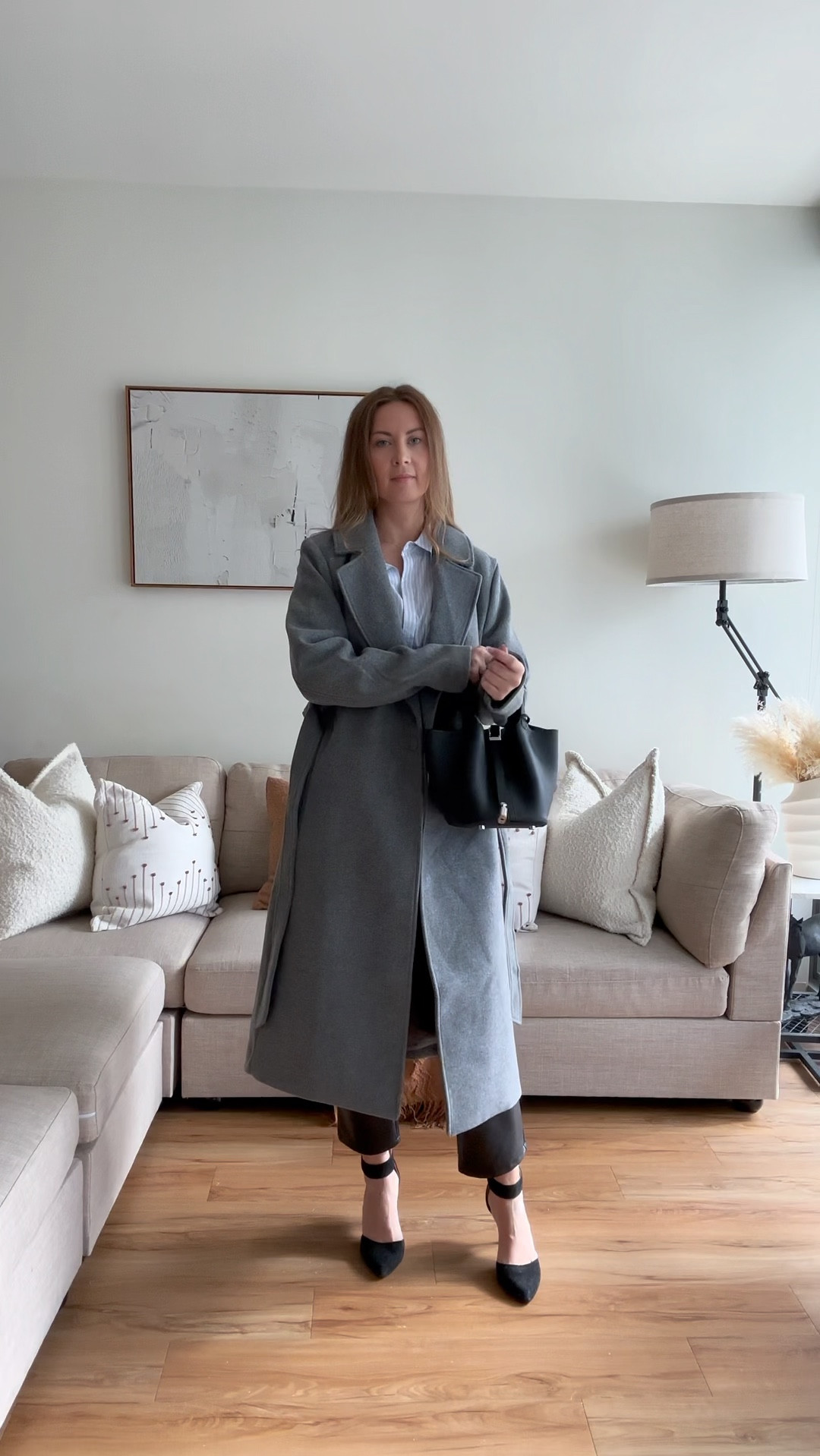 Faux leather for work outfit inspo 💙

Use code BERNADETTA25 for 25% off at Modern Ambition

@modernambition
#modernambition #delightfullytechnical

#LTKsalealert #LTKVideo #LTKworkwear