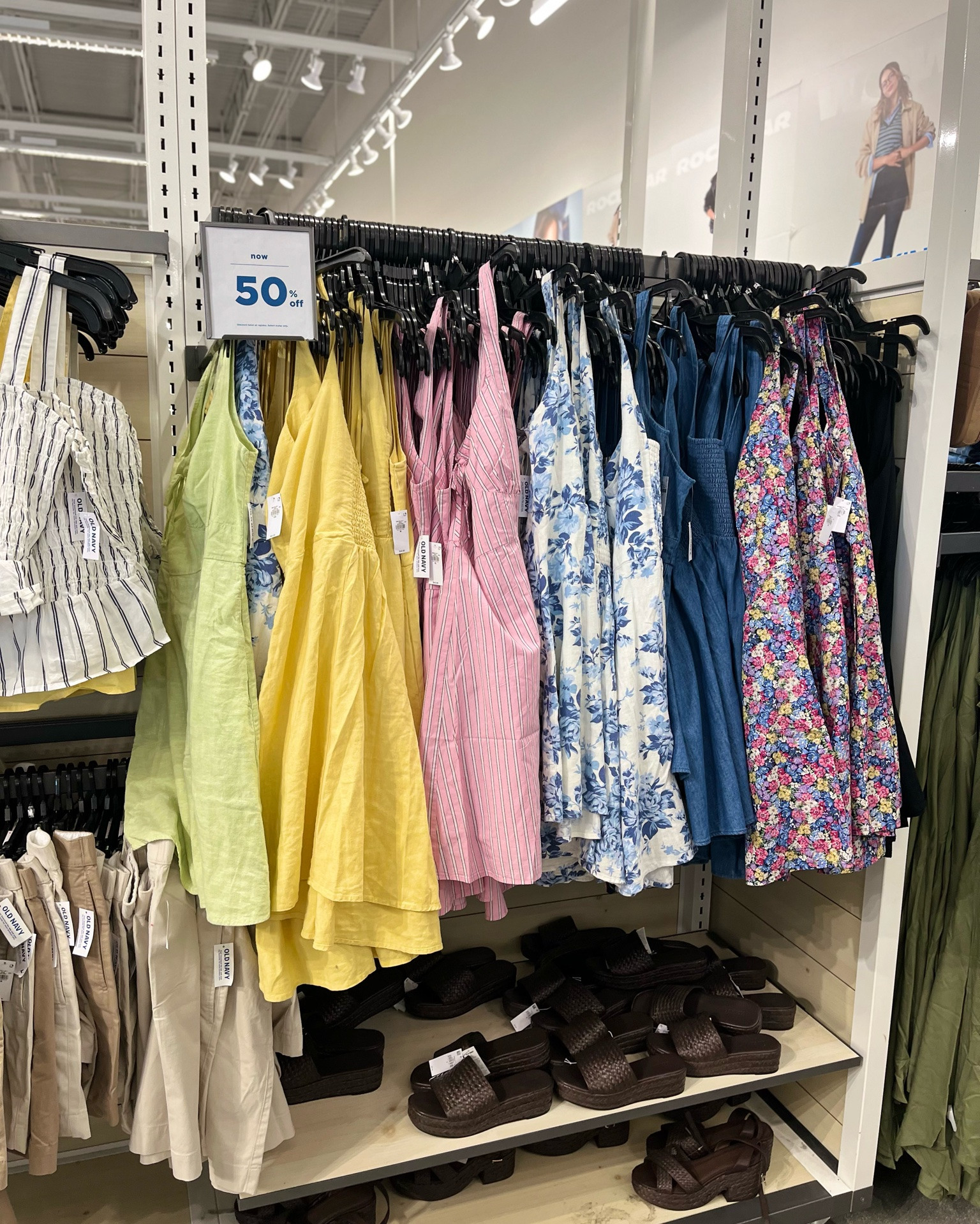 Old Navy has spring dresses 50% OFF right now 🌸☀️

So many cute prints and colors for summer vacations, brunch, or just everyday outfits ✨

#LTKMothersDay #LTKSaleAlert #LTKootd