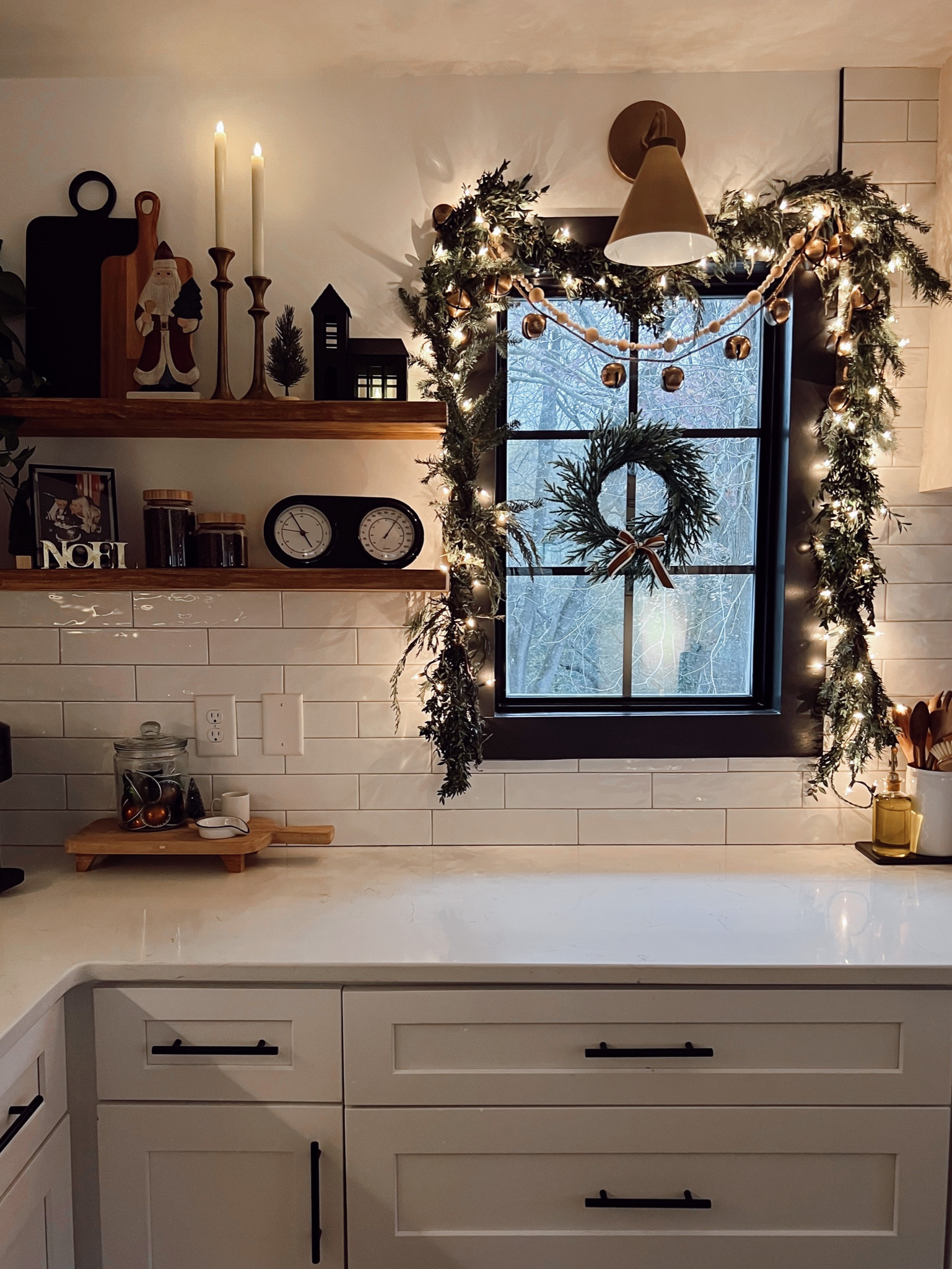 Battery powered taper candles🎄

#christmas #christmasdecor #candlesticks #tapercandles #taper 