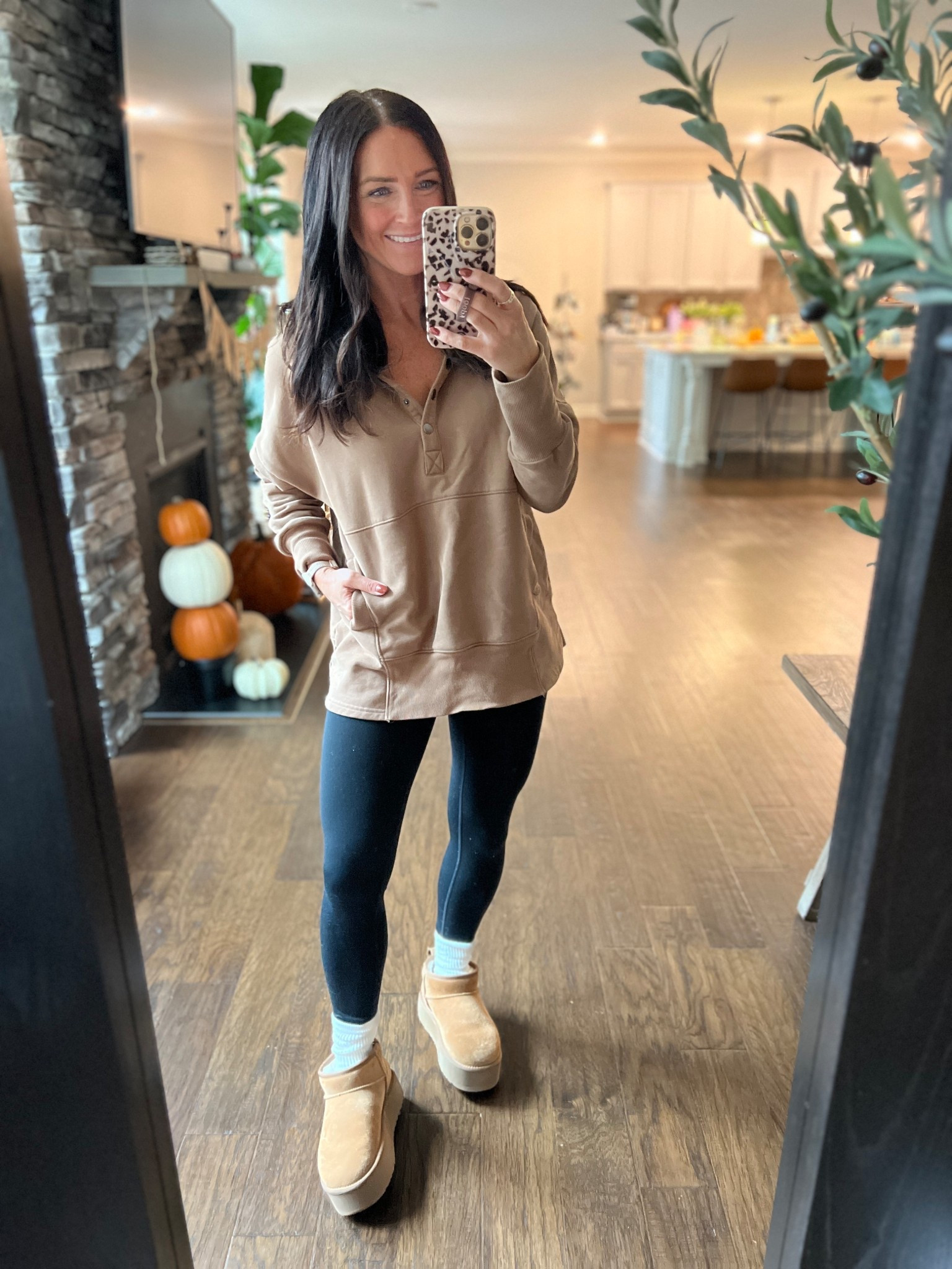 Cozy fall style! Love this sweatshirt that is a best seller every single year! 



#LTKPetite #LTKOver40