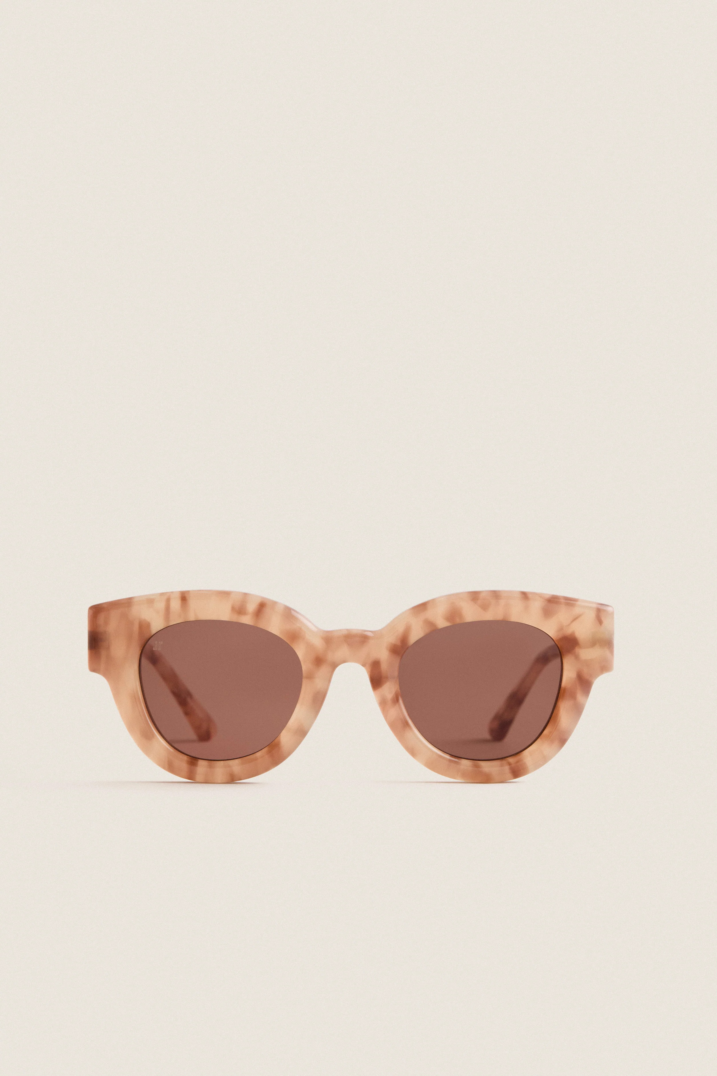 Cream Paoli Sunglasses | Tuckernuck (US)