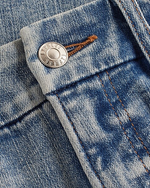 Mid Rise Light Wash Drop Hem FlexX '70s Flare Jeans | Express