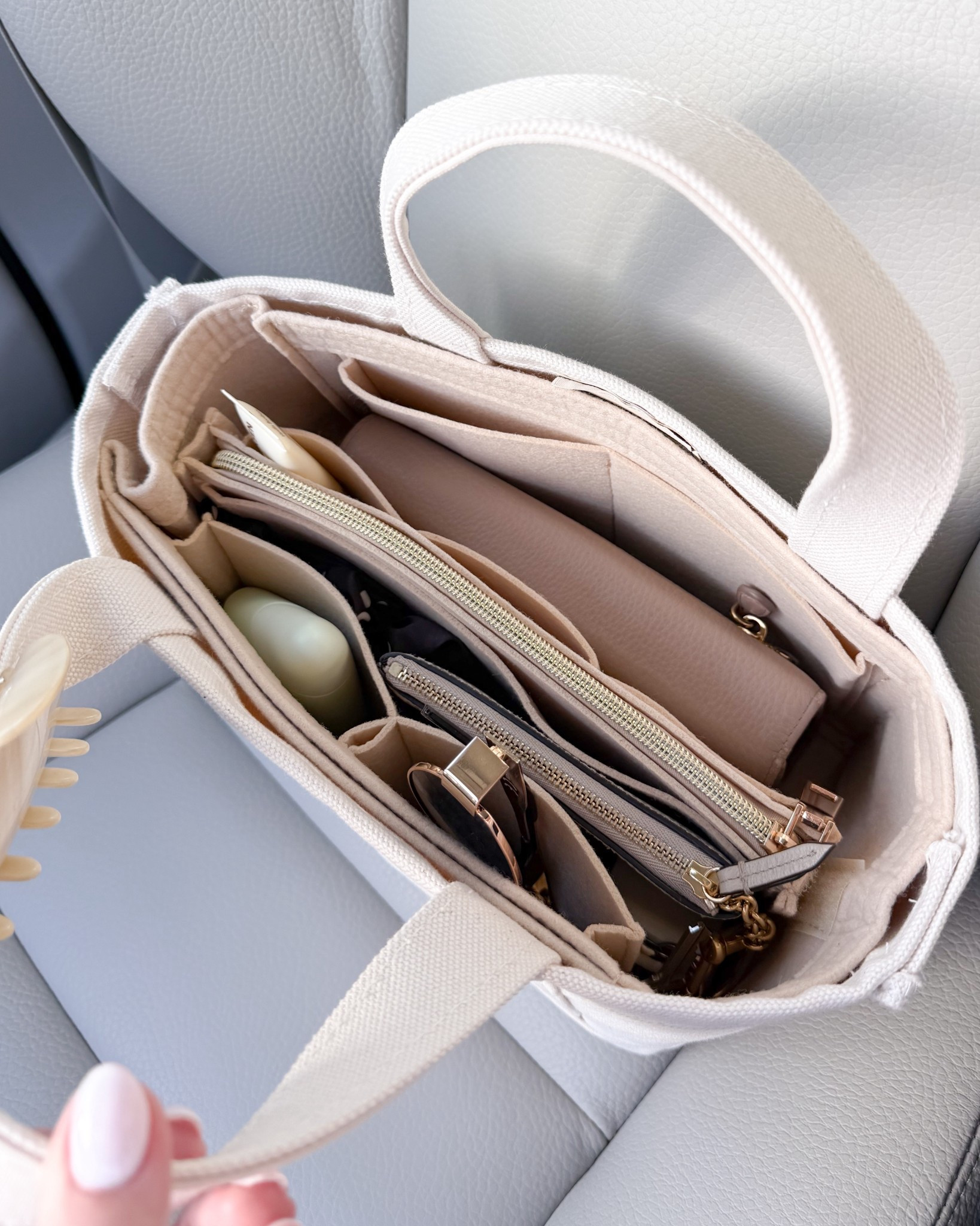 Just got this organizer for my mini tote and it’s perfect!! The size for the mini is “regular medium” 🤍

Amazon finds, LL Bean, spring accessories, handbag, purse organizer, fancythingsblog 

#LTKTravel #LTKBeauty #LTKootd