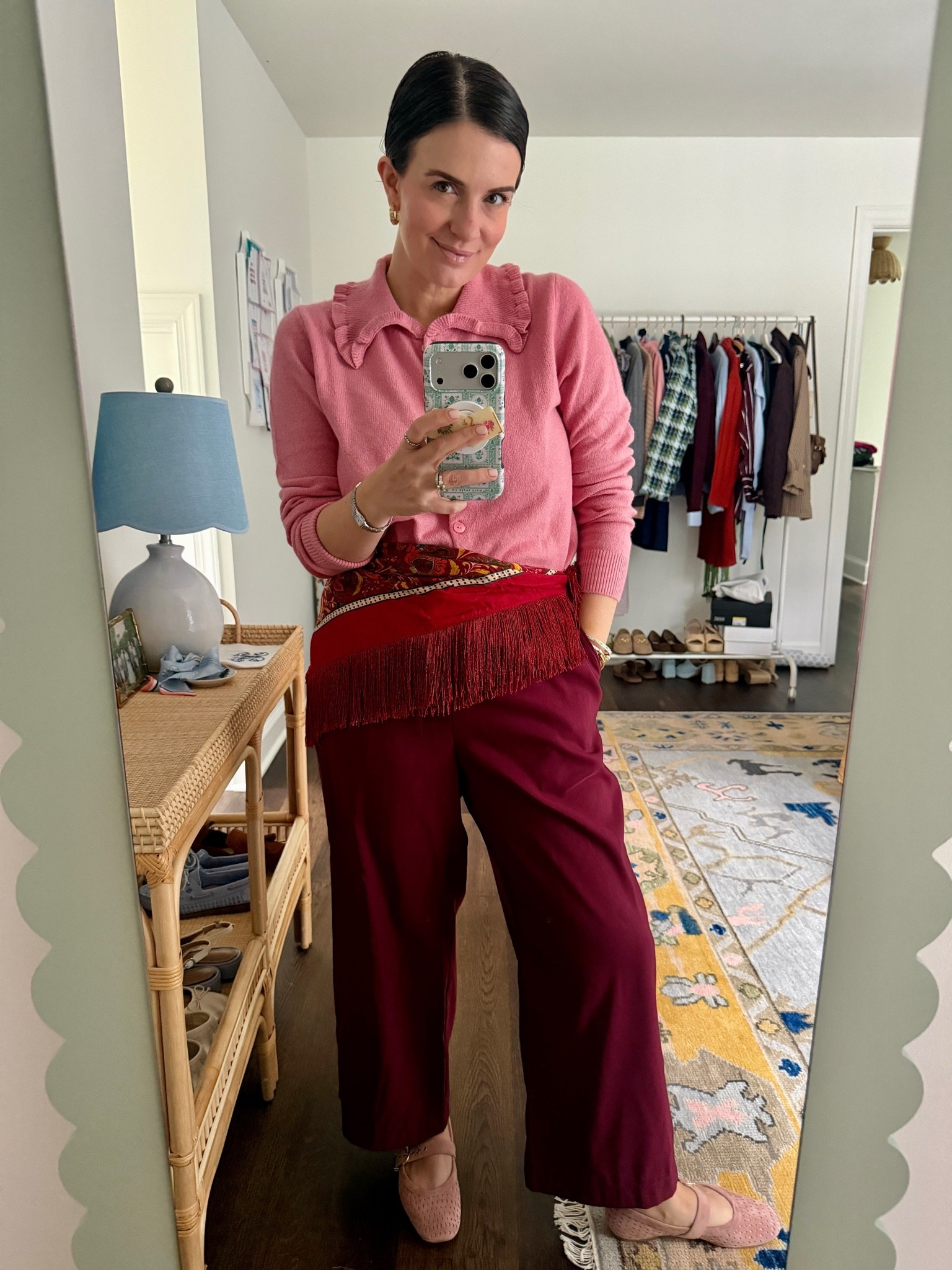 @Target viral taffeta pants - run TTS. I’m in my typical medium.

Scarf is from Zara.