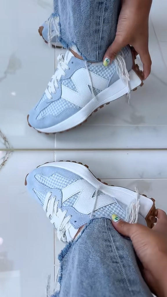 BACK IN STOCK! Gingham New Balance 327

#newbalance #newbalance327 #runningshoes