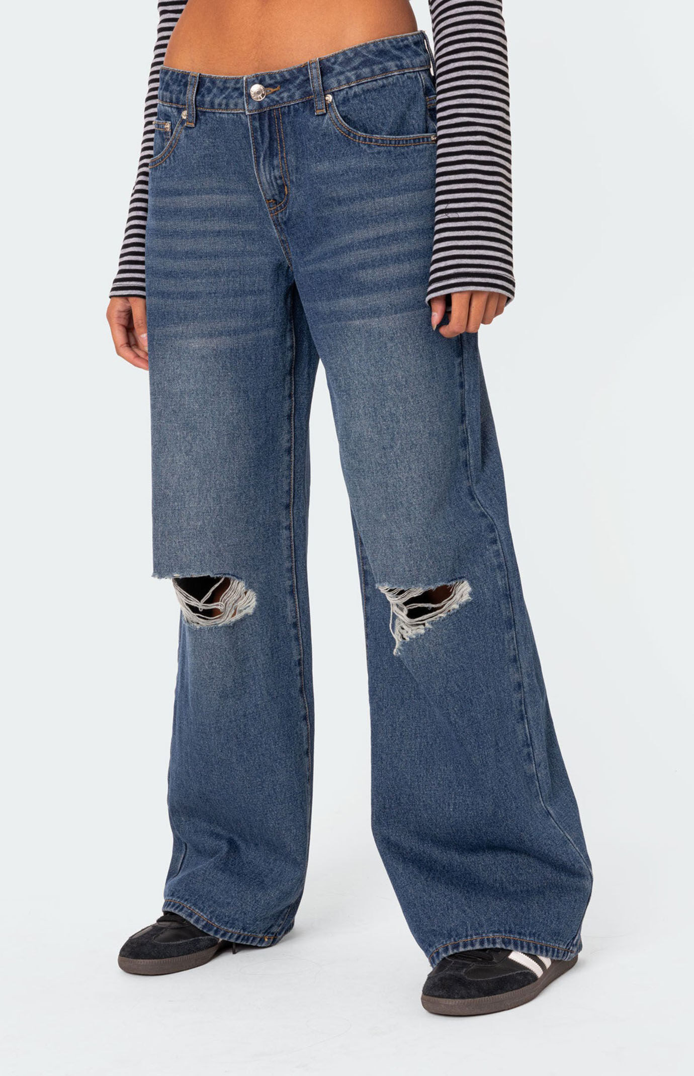 Edikted Women's Debbie Distressed Low Rise Baggy Jeans in Dark Denim - Size XS | PacSun