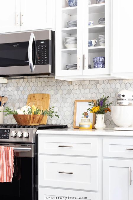 Simple fall touches can elevate your kitchen, and make it a cozy and welcoming space. @Walmart can help! Refresh your countertops with wood pieces and natural elements.
#WalmartPartner #IYWYK #WalmartFinds

#LTKfindsunder50 #LTKhome #LTKSeasonal