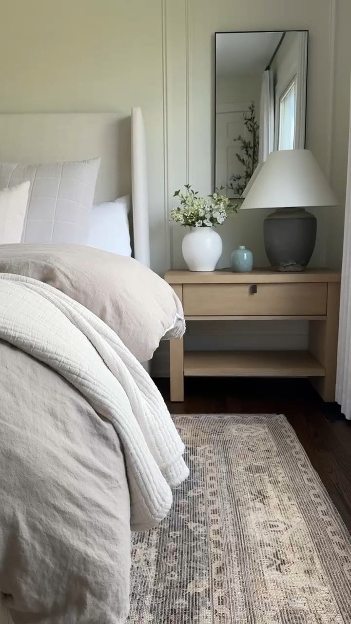 This gorgeous area rug was a top clicked item this week! It’s the Fannie area rug from Rugs USA and it’s so pretty. A favorite of mine for sure, and it’s on sale too! 

#LTKsalealert #LTKstyletip #LTKhome