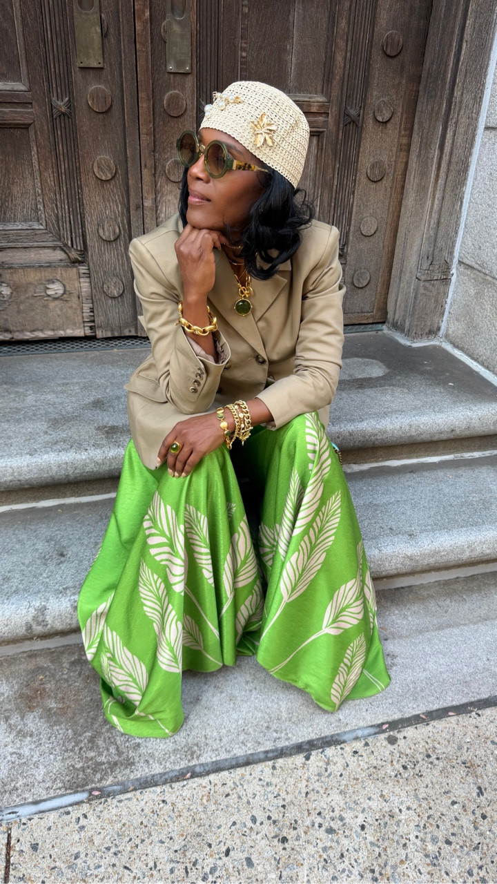 Girl energy. A green and gold kind of Monday. @julievos always gets it right. Pieces that pull the whole look together every time.

Comment SHOP below to receive a DM with the link to this post on my LTK

Tell me, which piece are you picking first?
