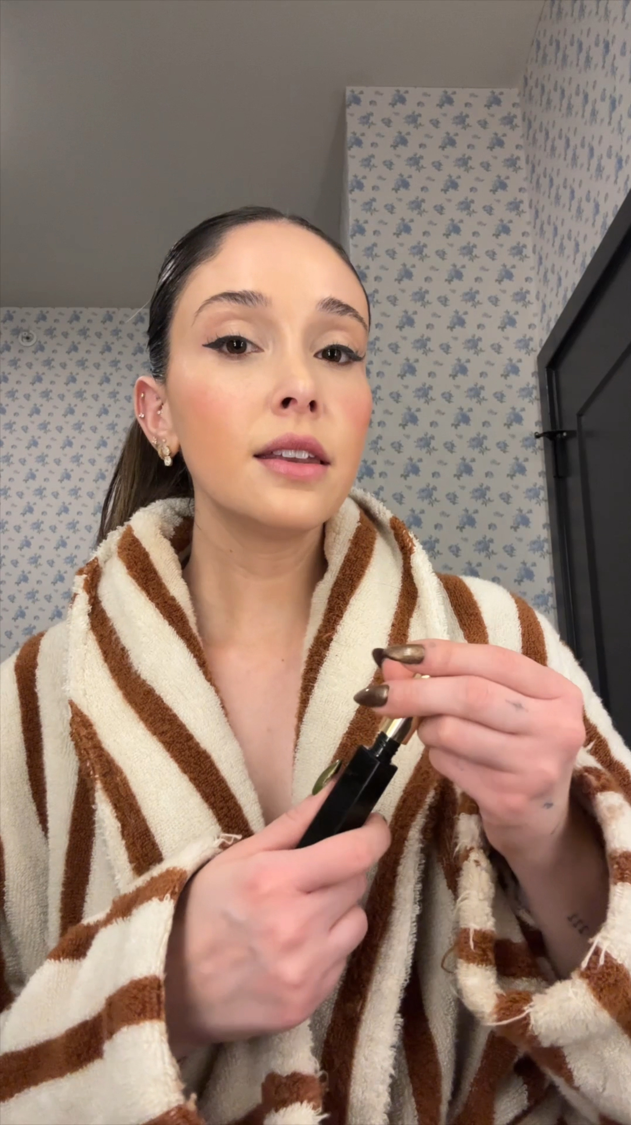 grwm while we chit chat ab 2016 nostalgia !!

#LTKBeauty #LTKgrwm #LTKmorningroutine