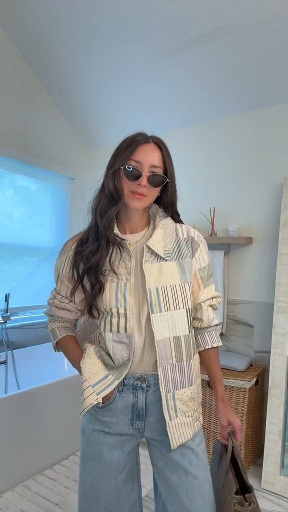 Taking my kids to an Easter egg hunt + movie 🎀 This quilted jacket is too cutee