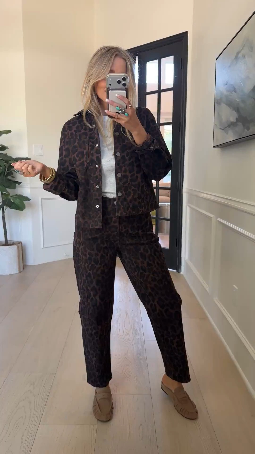 🤍Leopard is a neutral—I don’t make the rules. 🐆🤎✨ This matching set is giving effortlessly cool for fall.

#LTKdayinmylife #LTKgrwm #LTKootd