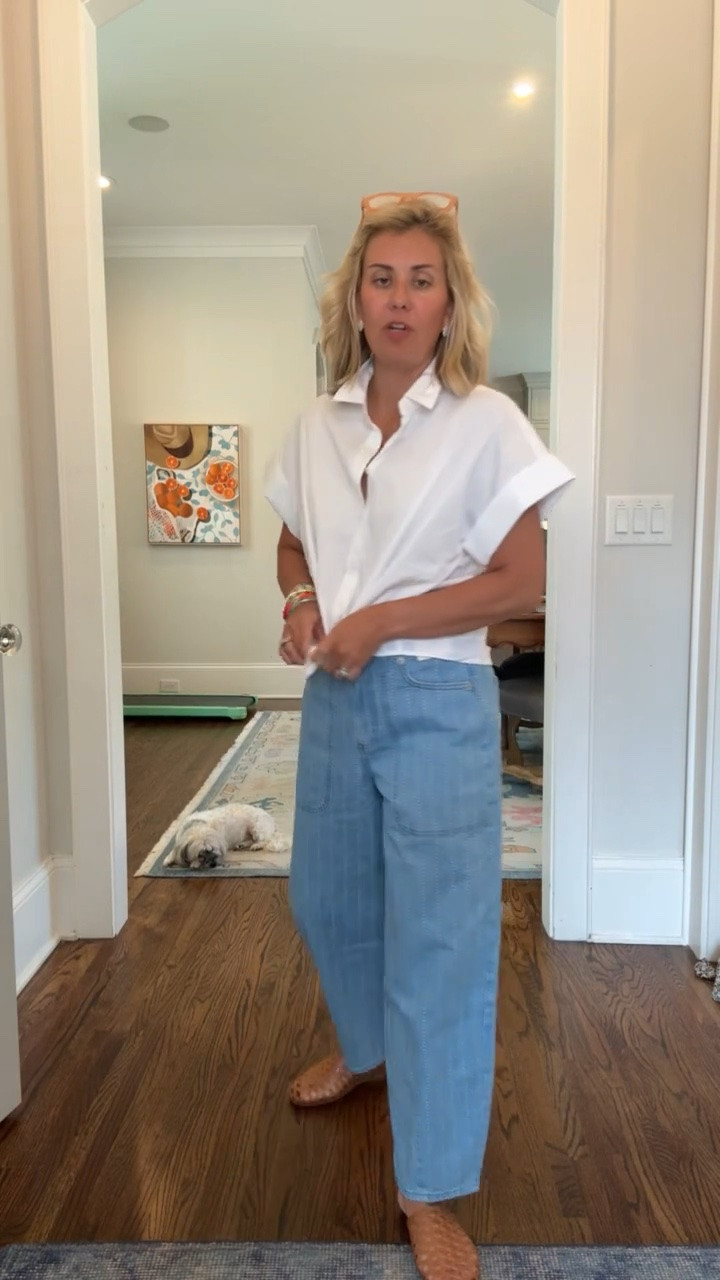 Easy throw on and go look!!
Top - xs 
Jeans - 4
Jelly - 8

#LTKdayinmylife #LTKootd #LTKmomlife