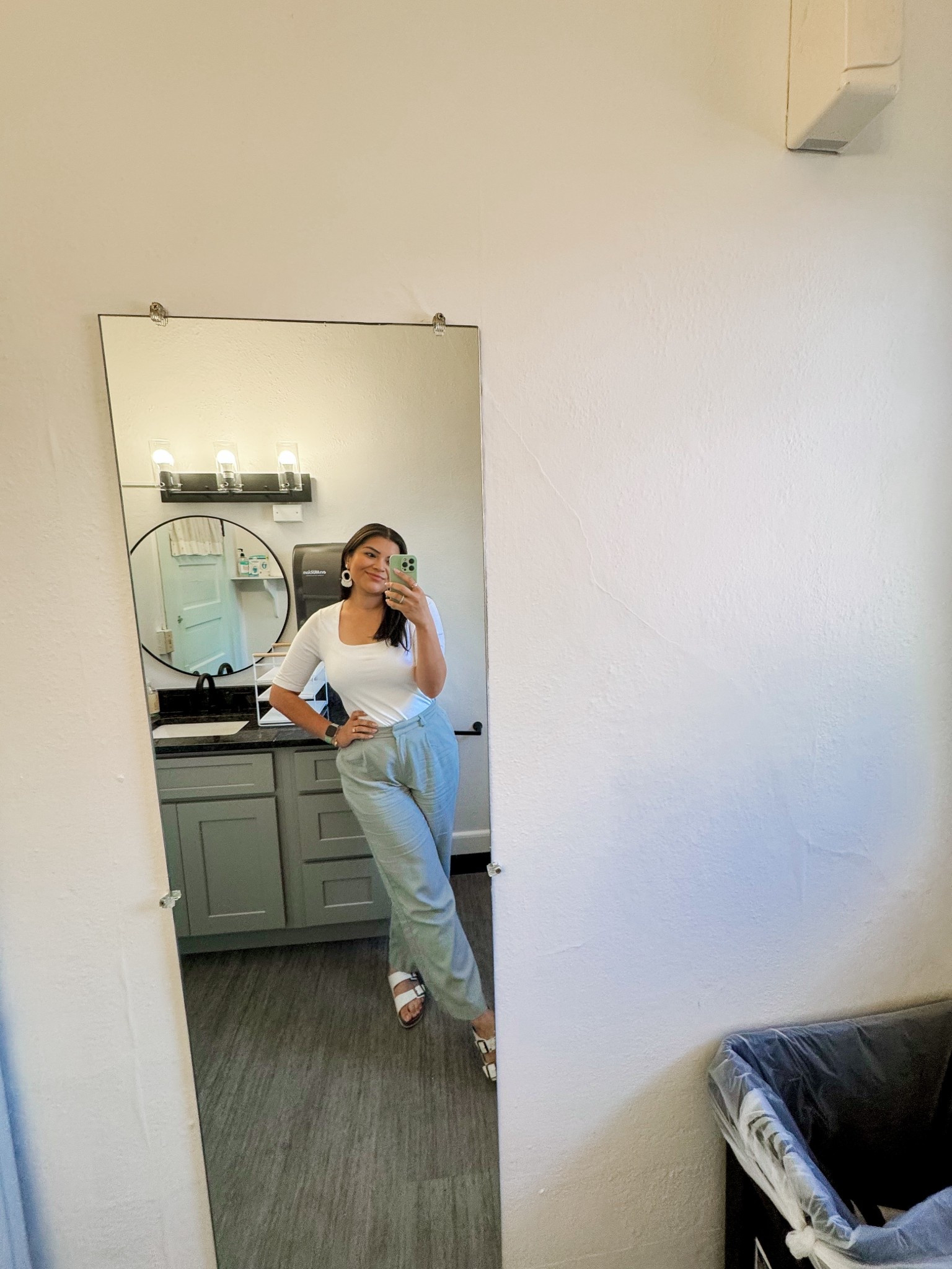 Comfy and casual work outfit!
.
.
.
#businesscasual #work #oldnavy #selfie

#LTKMidsize #LTKWorkwear #LTKFindsUnder50