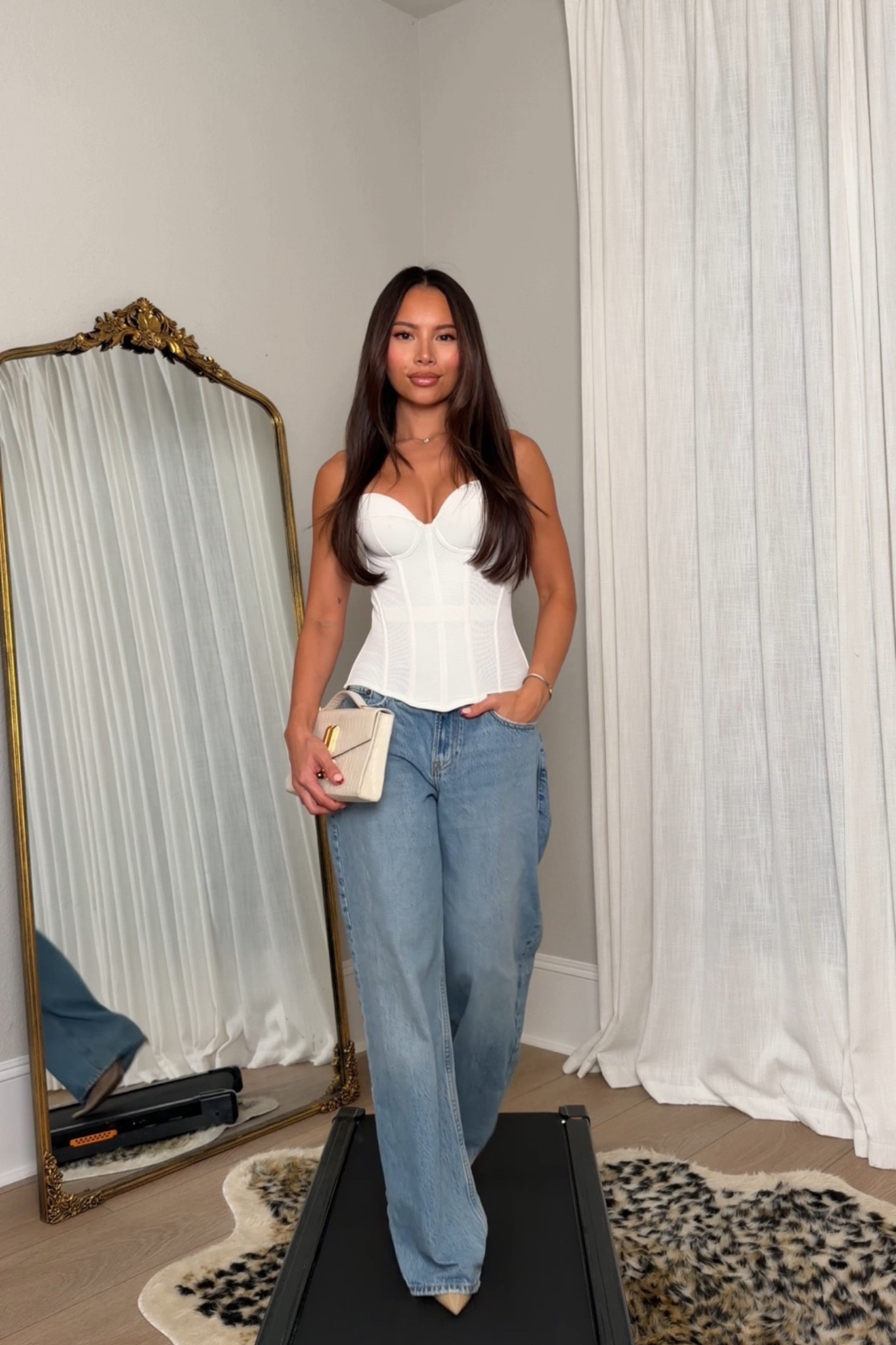 so sorry the link for the corset isn’t working! It’s from savage x fenty! called “centre fold corset”