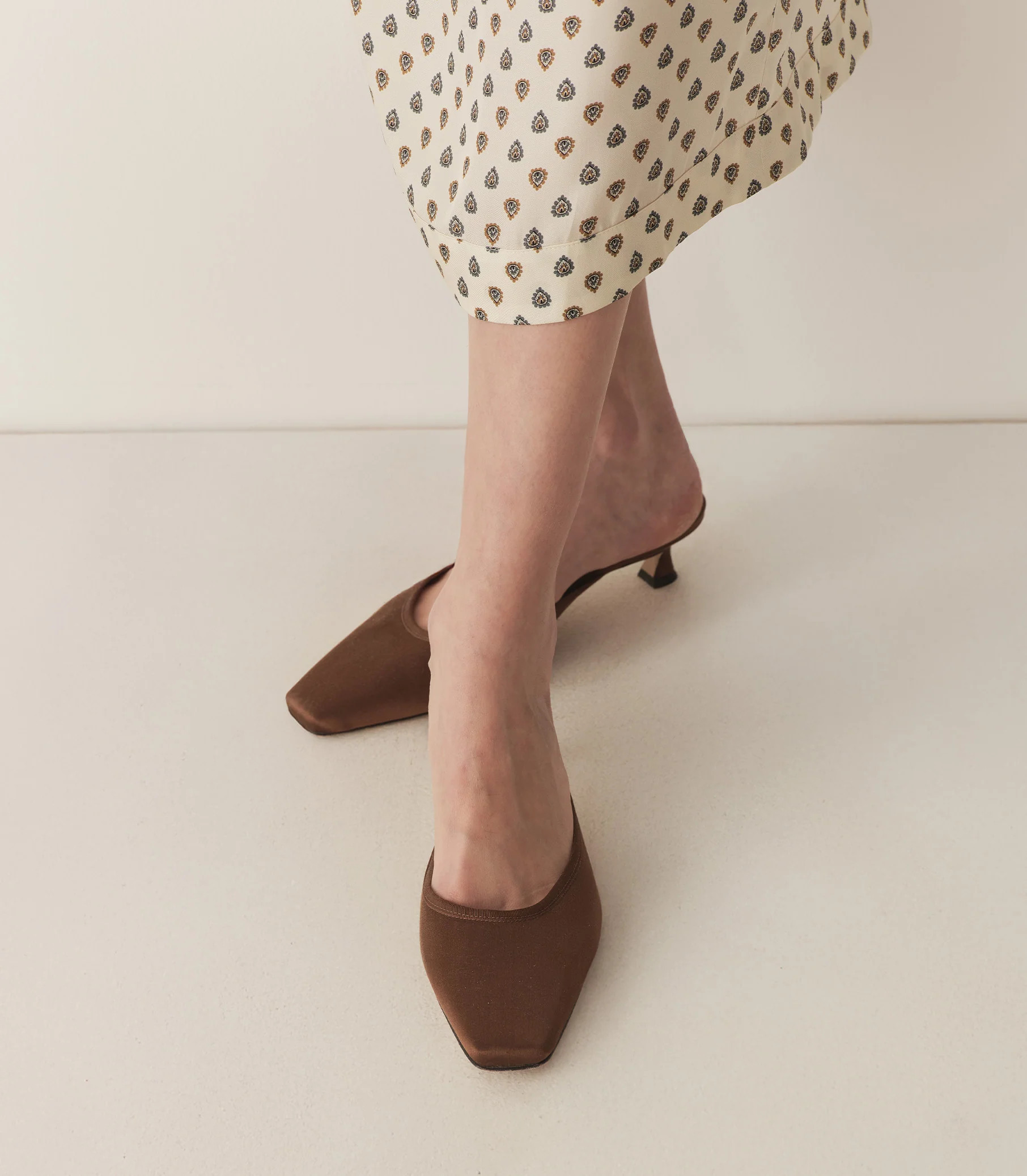 Luma Heel - Chocolate Satin | DÔEN | DOEN