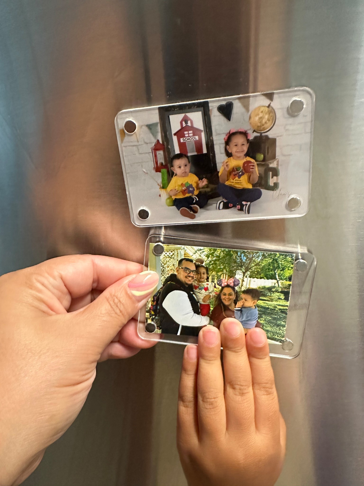 Little moments, big memories. 🥹✨
Loving how these magnetic acrylic frames keep our favorite snapshots front and center—perfect for the fridge and even better for the heart. 💛
Linking them on my LTK for all the mamas who love capturing family magic in the everyday. 📸🧲
#fridgedecor #familymemories #ltkhome #momlife #magneticframes


#LTKFamily #LTKHome #LTKU