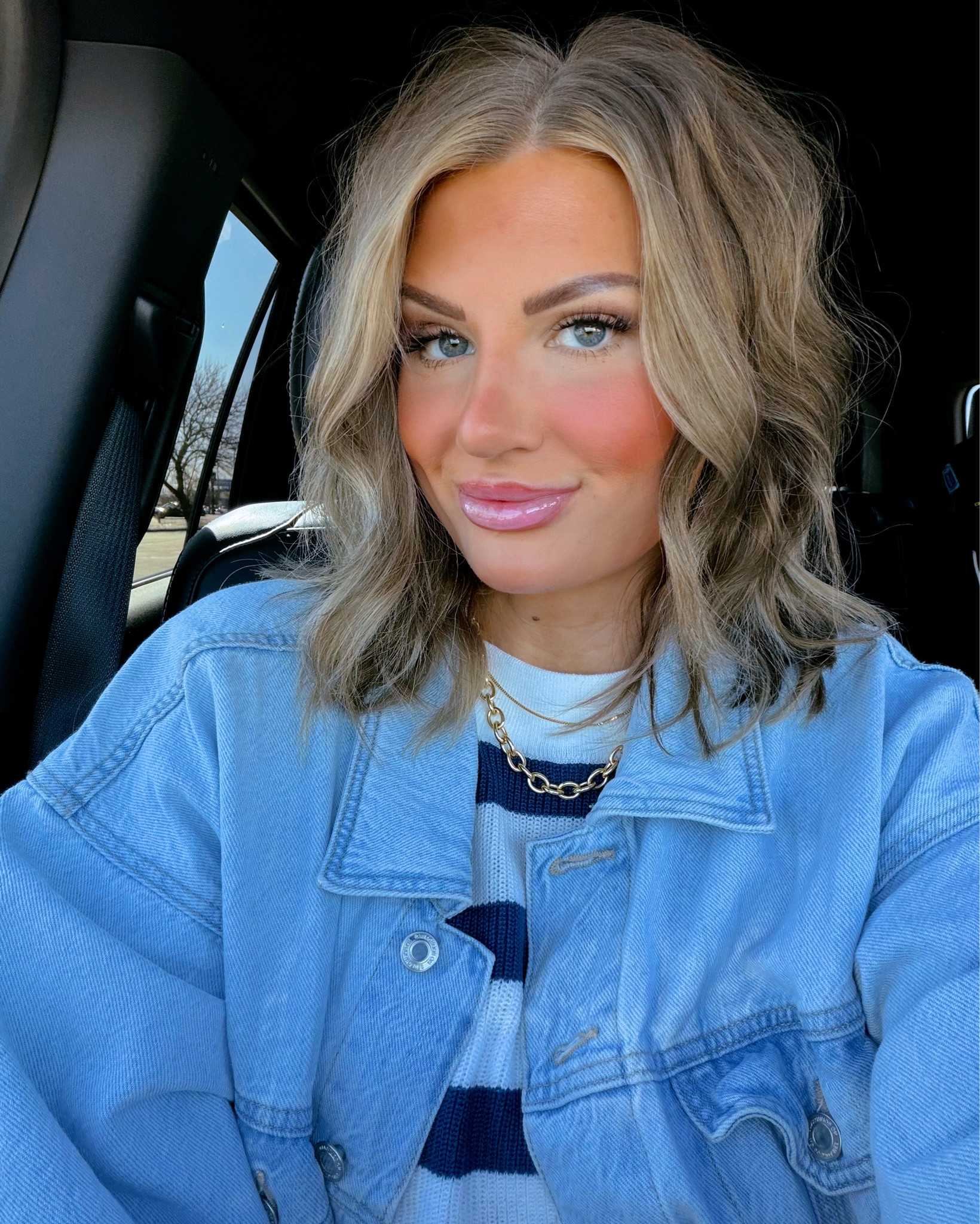 Friday-Eve OOTD ✨🦋🩶

Lip liner shade is Wherever Walnut
Lip serum is Strawberry Sprinkles

#LTKootd #LTKBeauty #LTKSeasonal