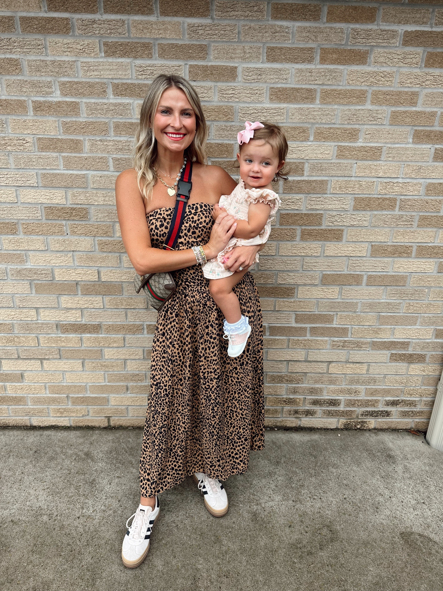 Leopard dress 10/10! Wearing a size S! 