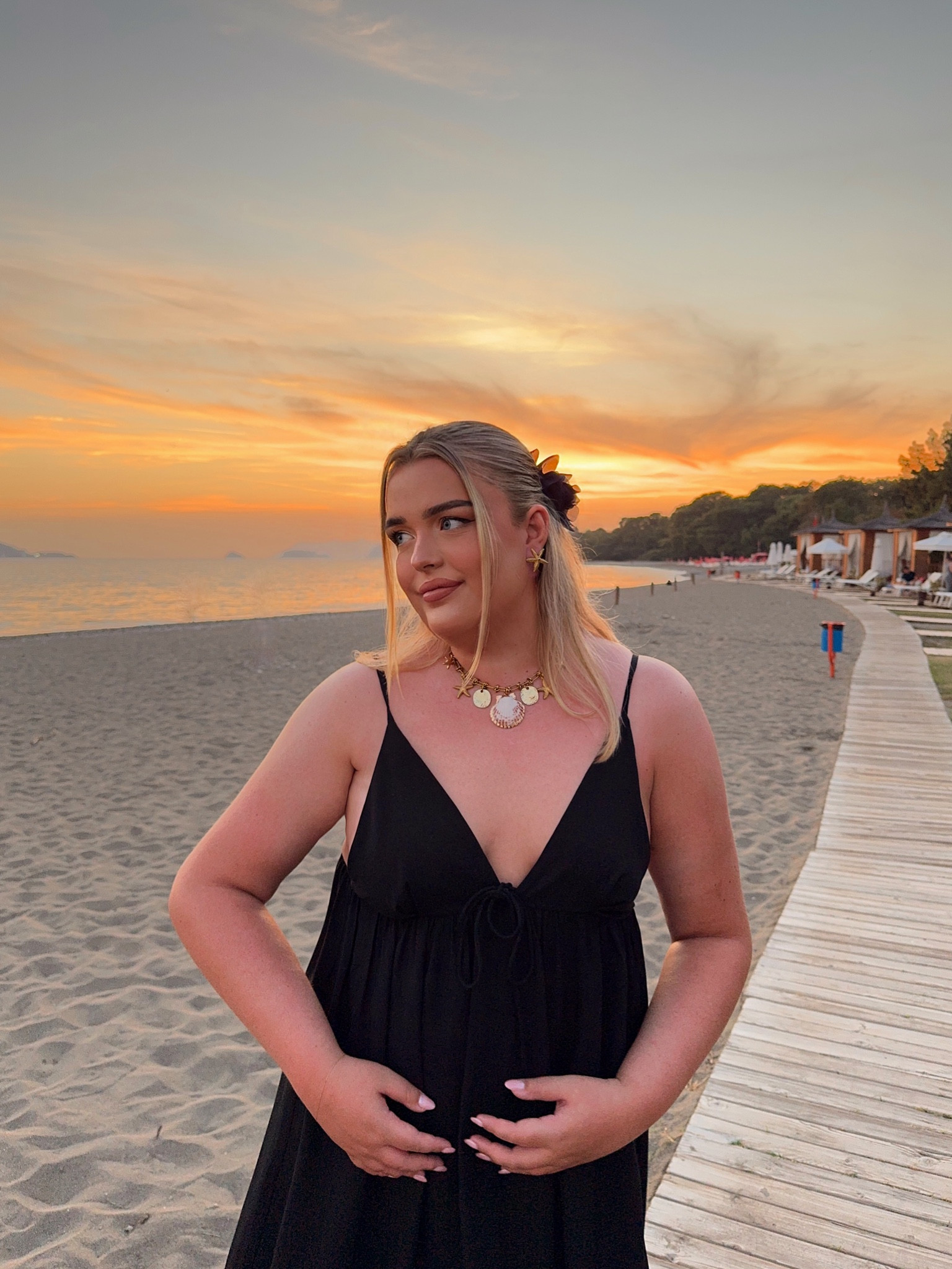 Holiday evening outfit? Sorted 😮‍💨✨

Earrings are Bohomoon (unable to tag)
Necklace is from Wondur (unable to tag)

Check my instagram for links 🫶

#LTKsale #LTKeurope #LTKtravel