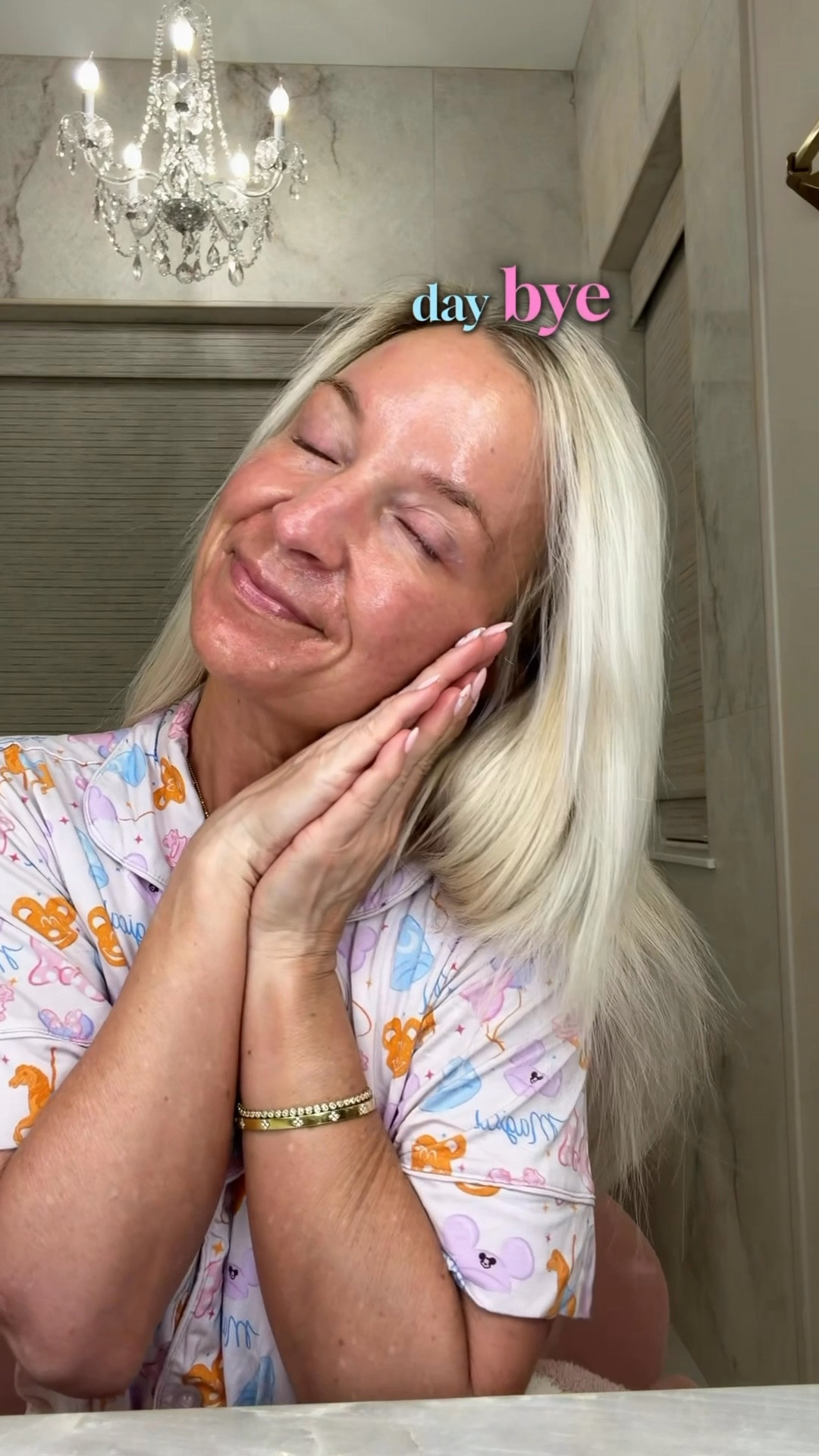 Let’s Talk Magic Bands at Walt Disney World while I get ready for bed ! 




#LTKselfcare #LTKBeauty #LTKdayinmylife